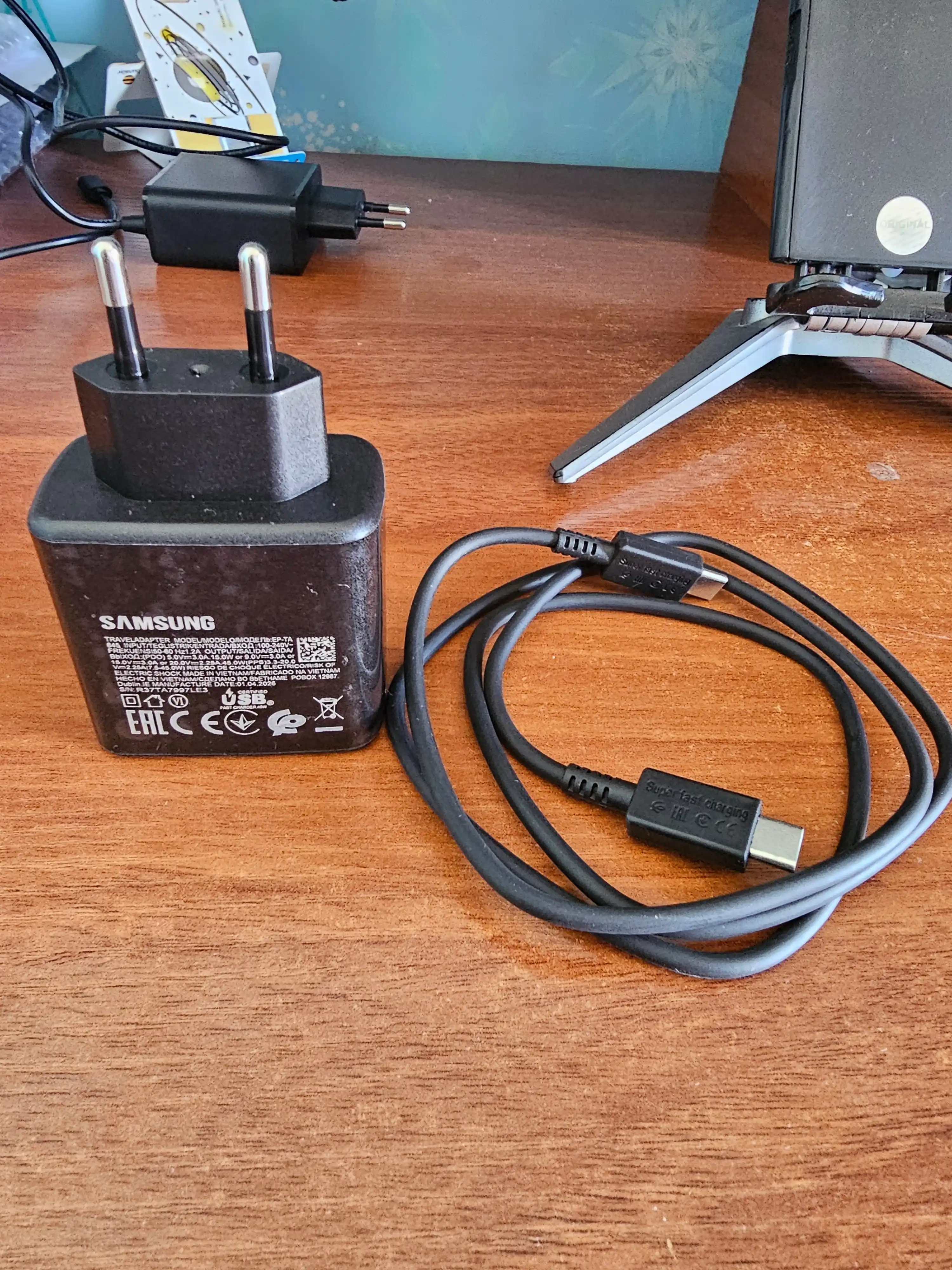 Tez zaryadlash, Type-C kabeli bilan 45 Vt quvvatli Samsung Travel Adapter  zaryadlagichi