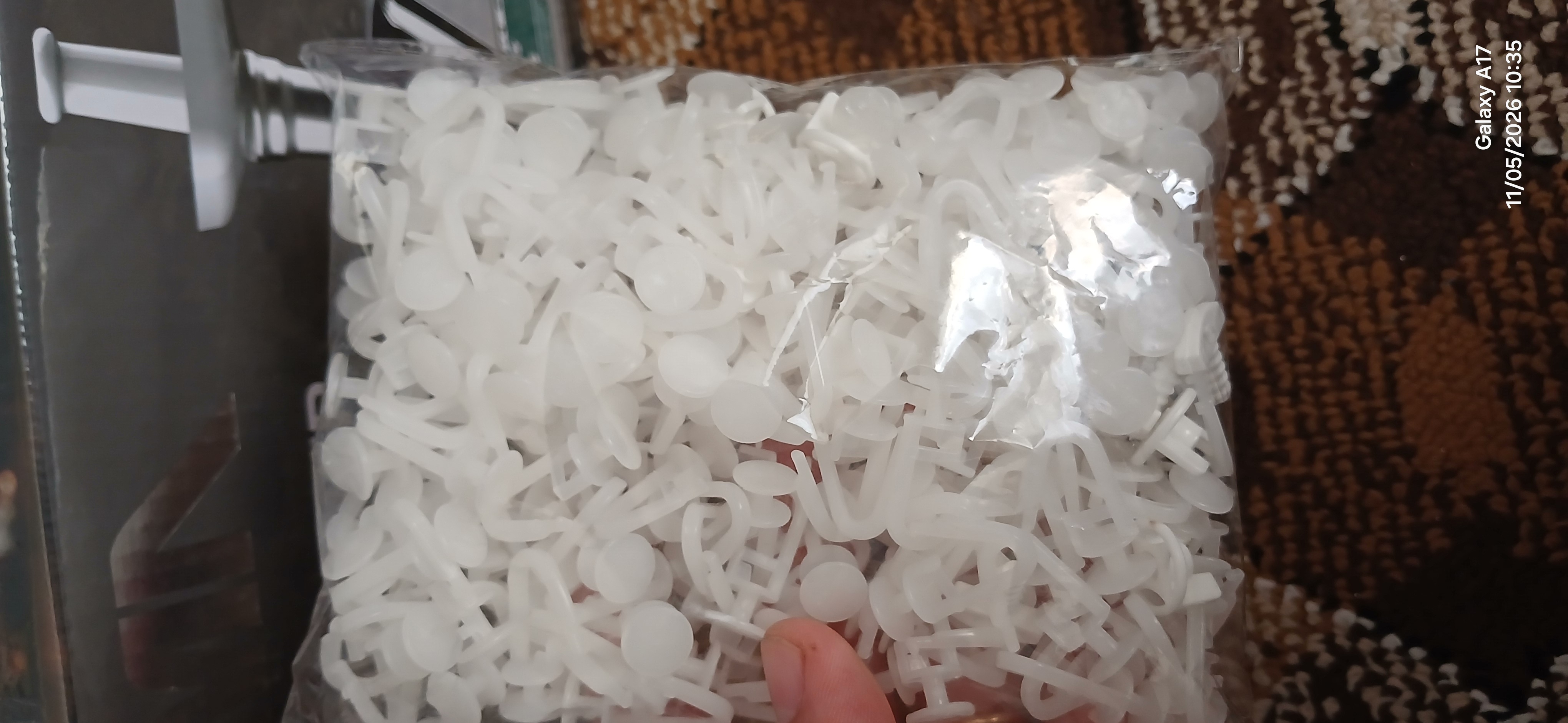Крючки для штор к потолочным карнизам, 100 и 200 шт
