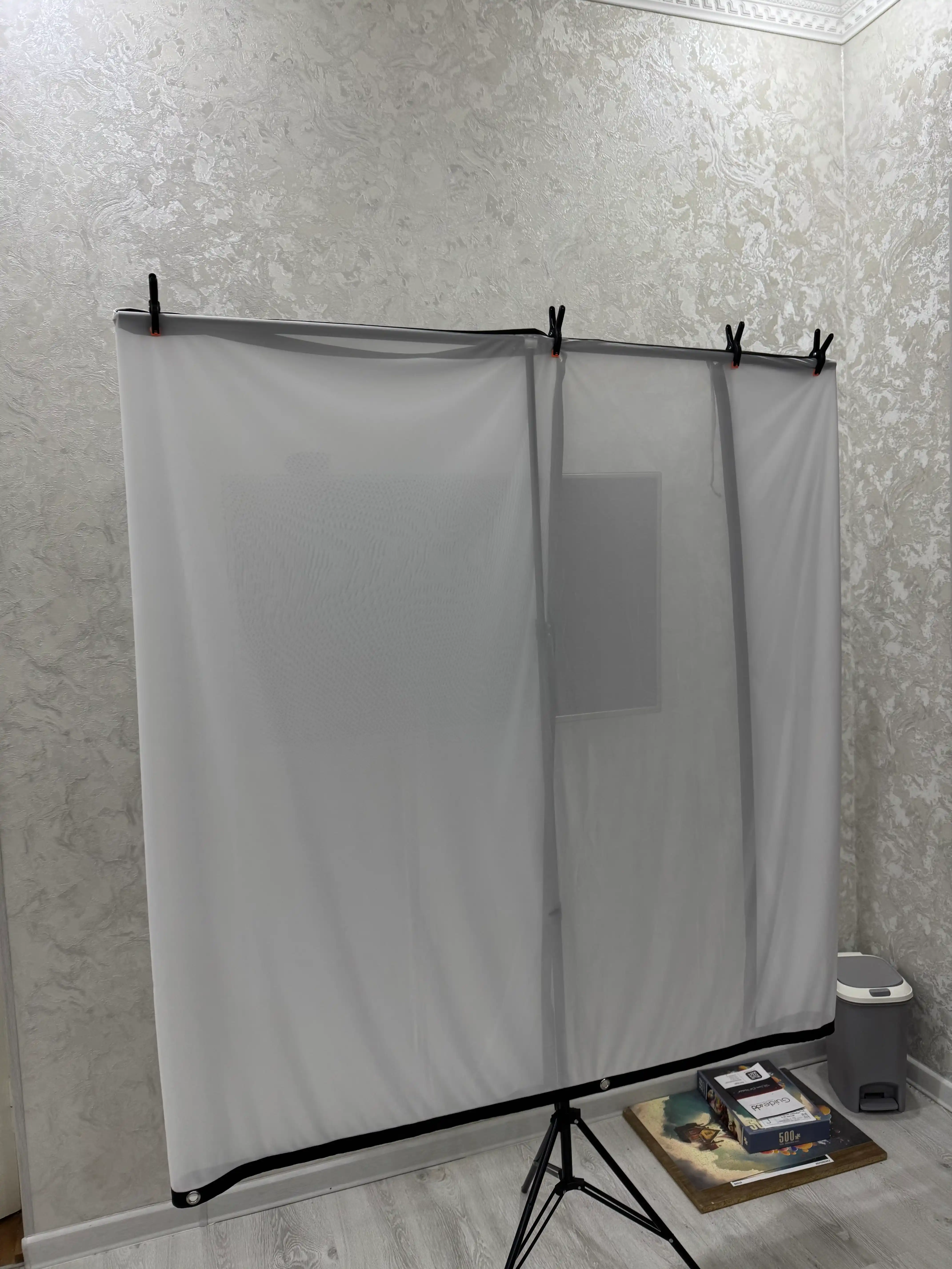 Metall fon stendi 150x200 sm, 4 qisqichli, yig‘ma foto va video fon ushlagich