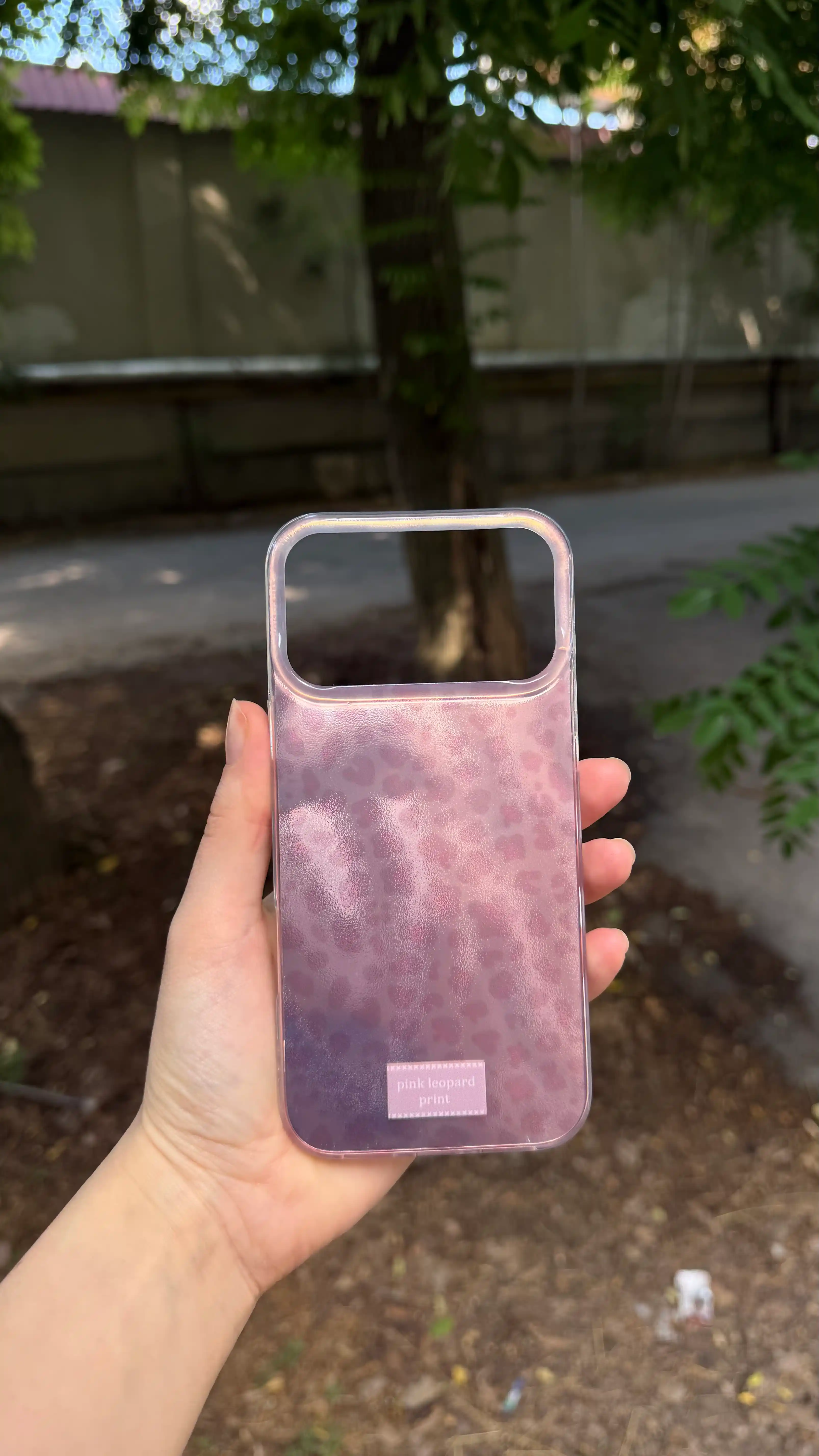 IPhone 17 Pro / 17 Pro Max uchun zamonaviy g‘ilof