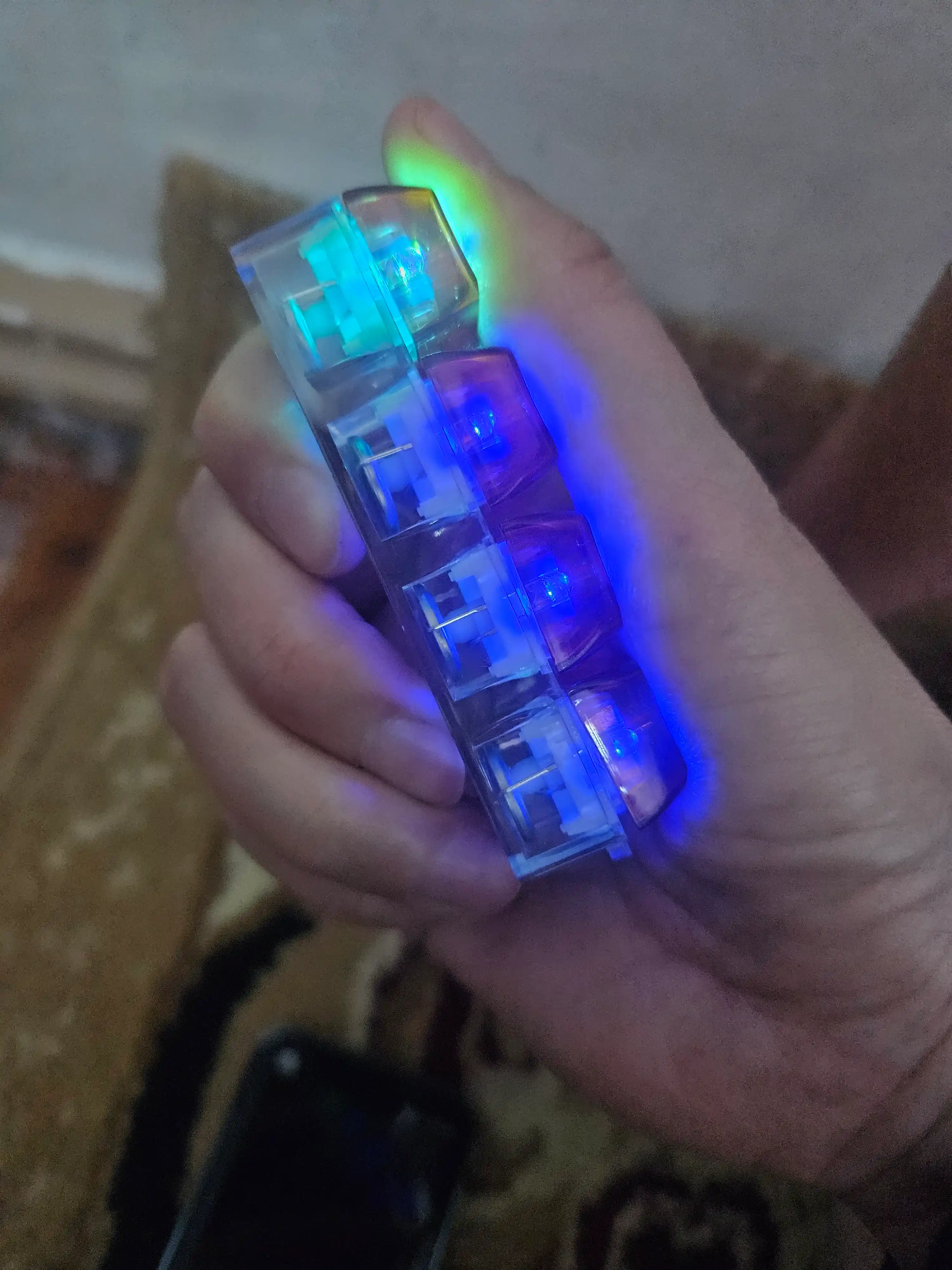 Антистресс-кликер с LED подсветкой, брелок антистресс, брелок клавиатура