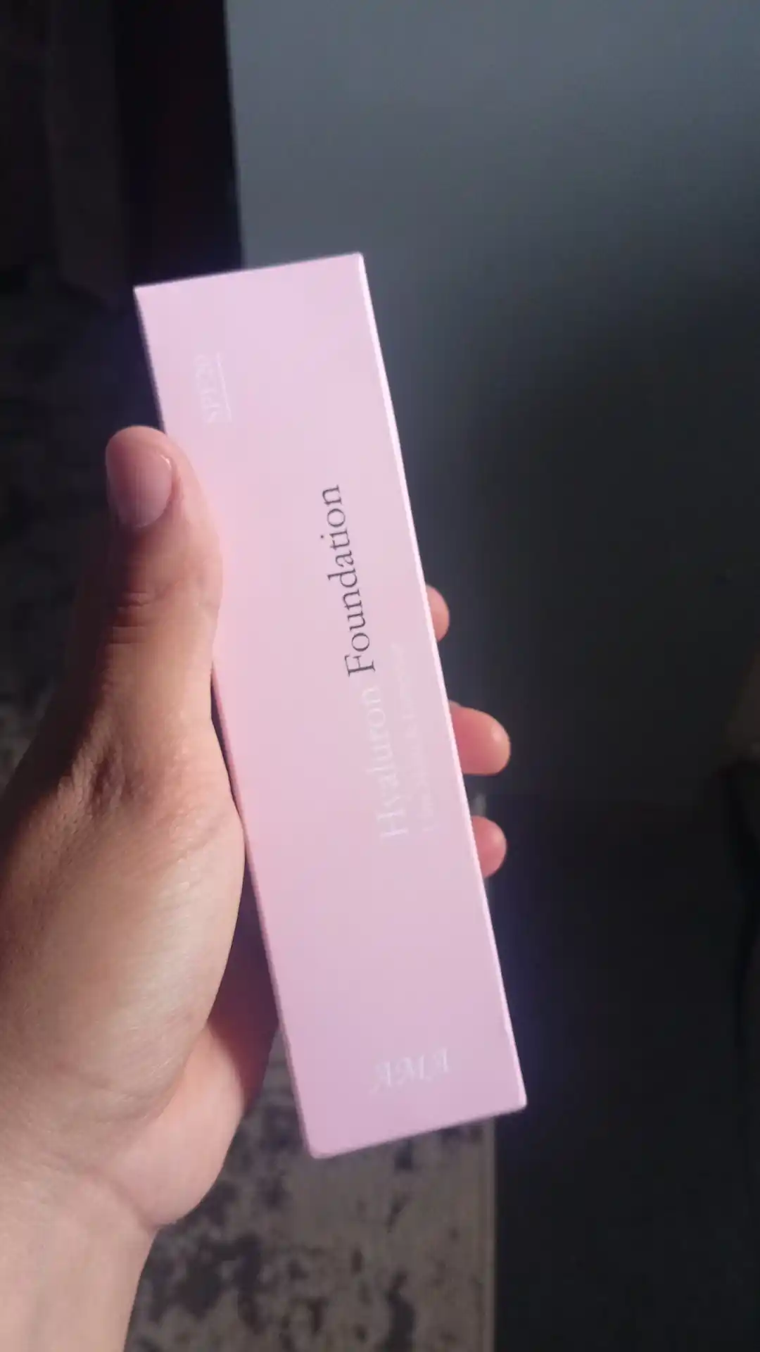 Tonal kremi AMA Hyaluron Foundation