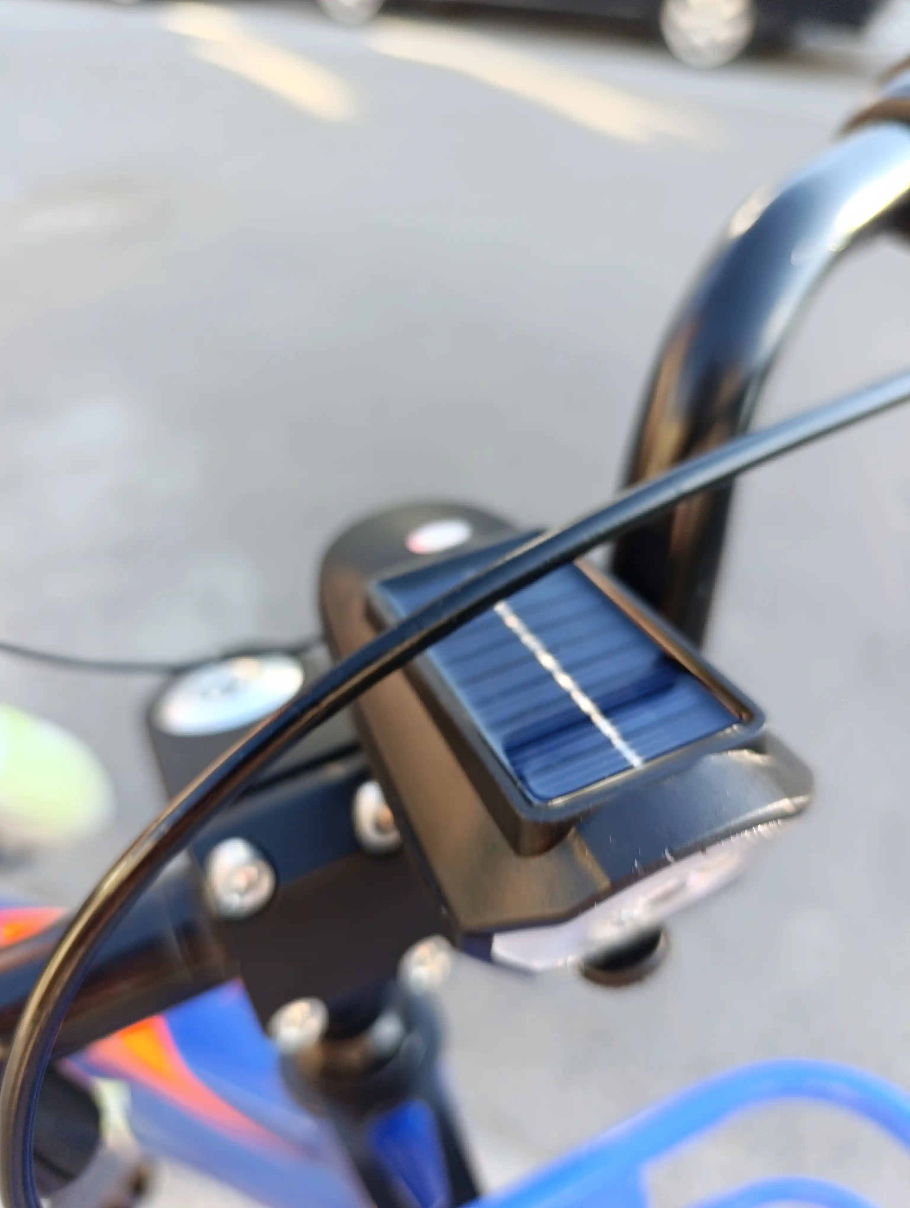 Yorqin LED chiroq + ultra baland ovozli velosiped signali, zaryadlovchi bilan