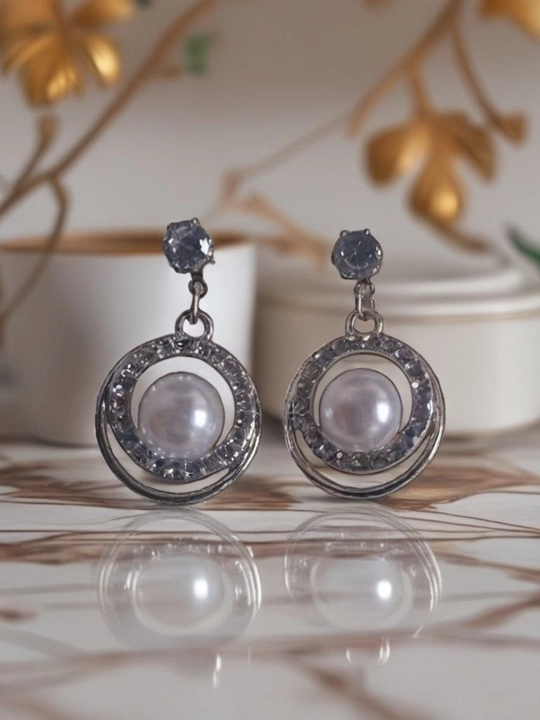 Серьги женские с жемчугом - сережки конго с кристаллами, акцентная бижутерия Amadora