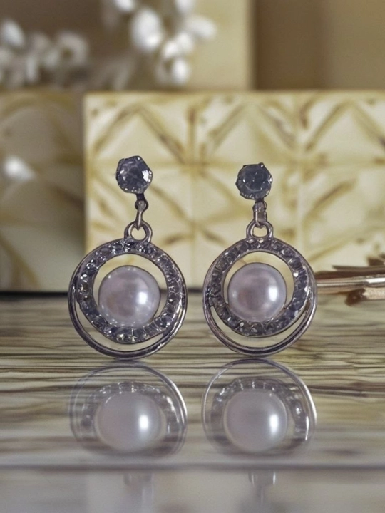 Серьги женские с жемчугом - сережки конго с кристаллами, акцентная бижутерия Amadora