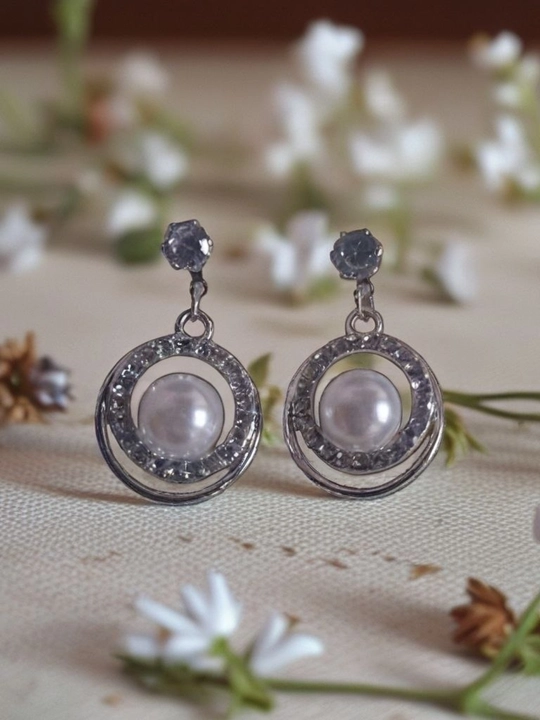 Серьги женские с жемчугом - сережки конго с кристаллами, акцентная бижутерия Amadora