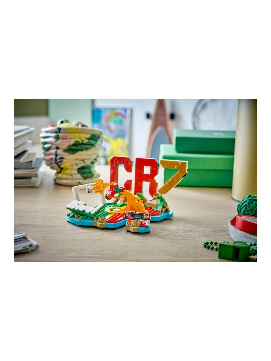 Конструктор LEGO Editions Криштиану Роналду — лучшие моменты футбольного матча 43012