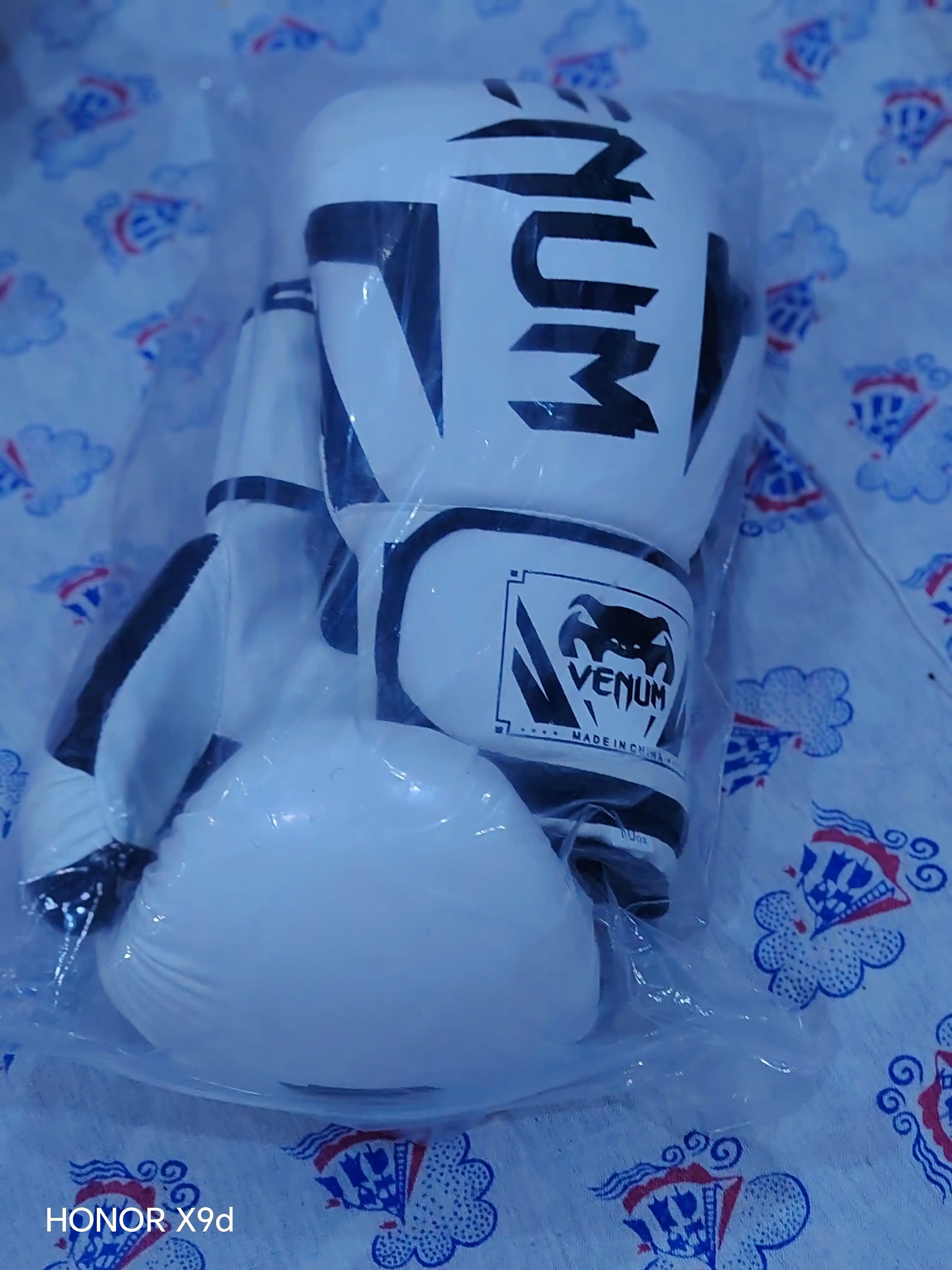 Venum boks qo‘lqoplari — boks, sparring va fitnes uchun professional qo‘lqoplar, 10–14 oz