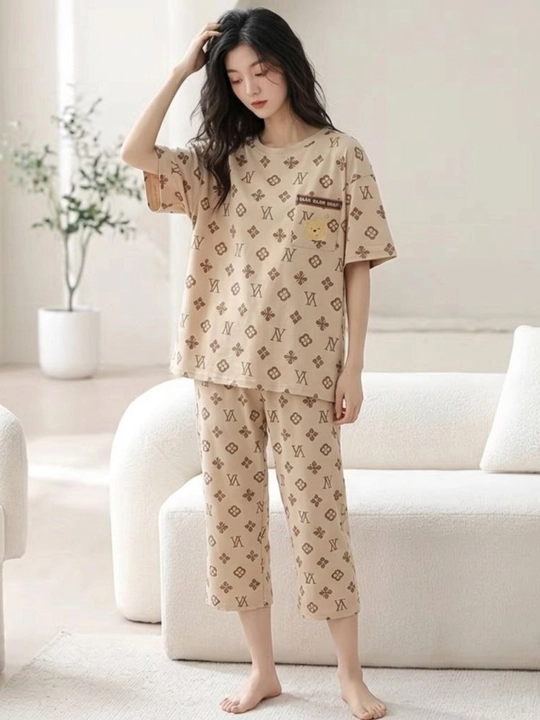 Pijama. Yozgi pijama. Ayollar uy kiyimi