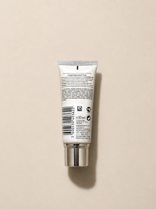 Maybelline Affinitone tonal krem, tabiiy qoplama, vitamin E, barcha teri turlari uchun