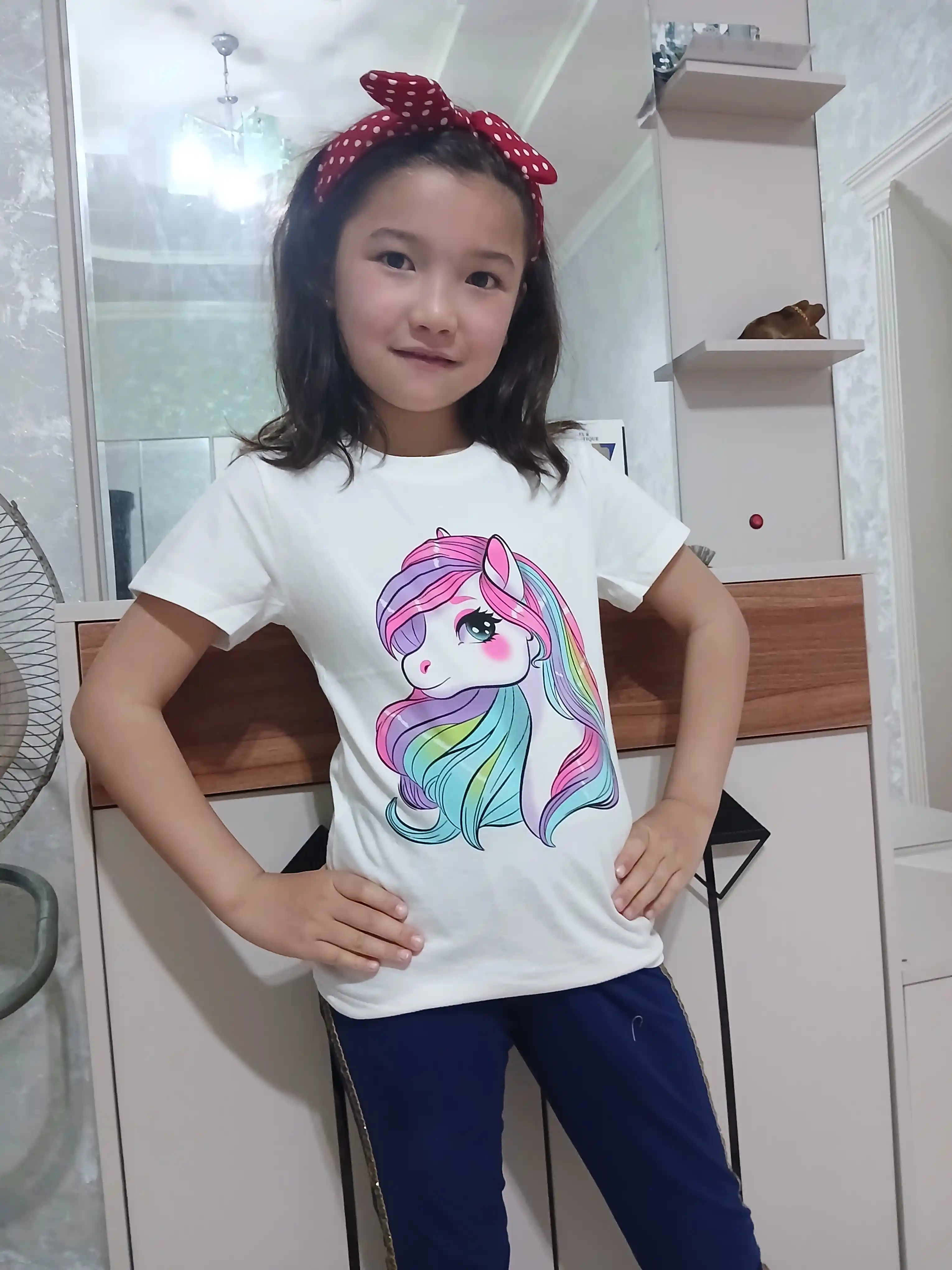 Qizlar uchun futbolkalar