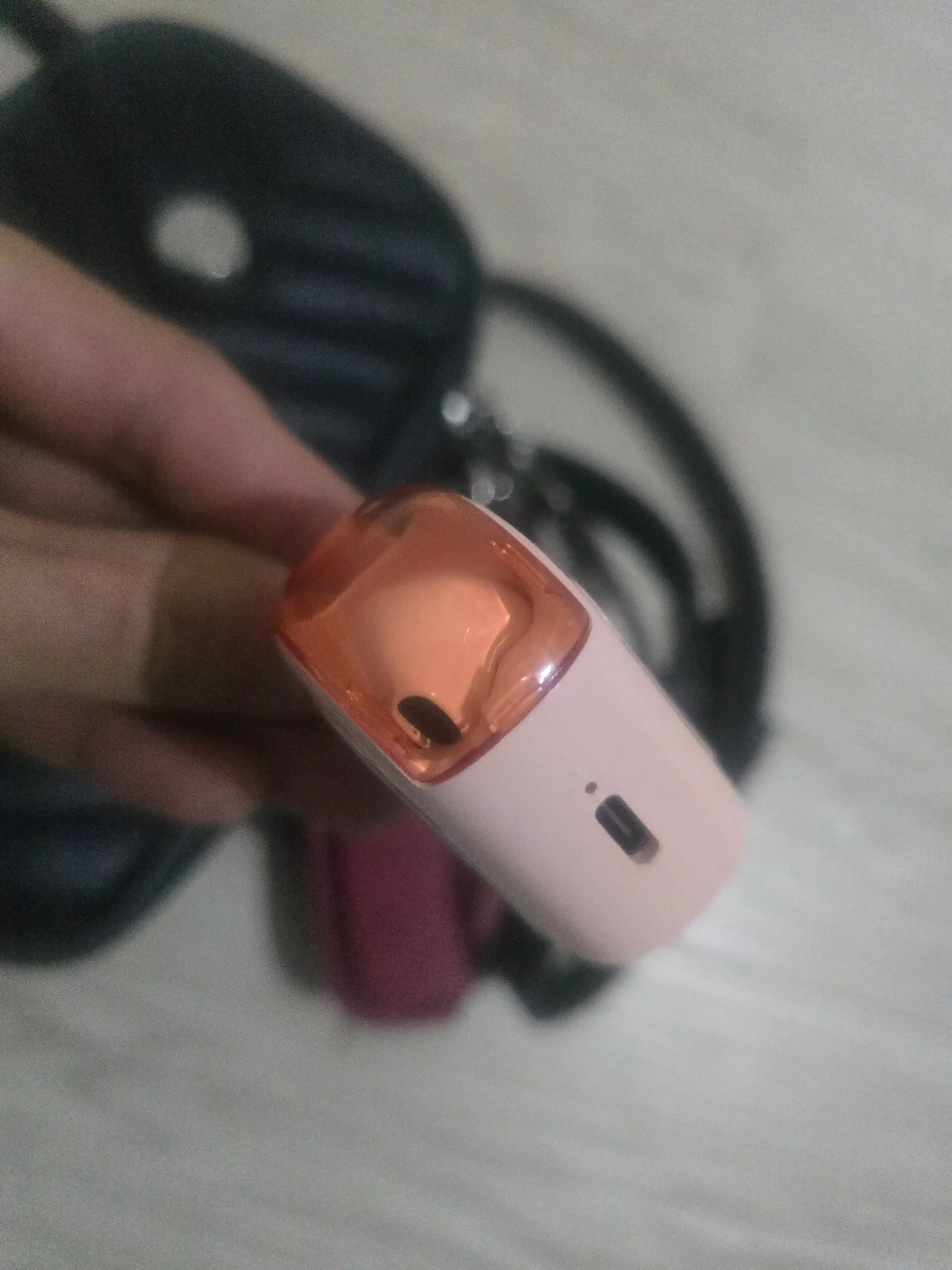 Uzoq muddatli quvvatga ega, aylanuvchi yurak shaklidagi Bluetooth quloqchinlar