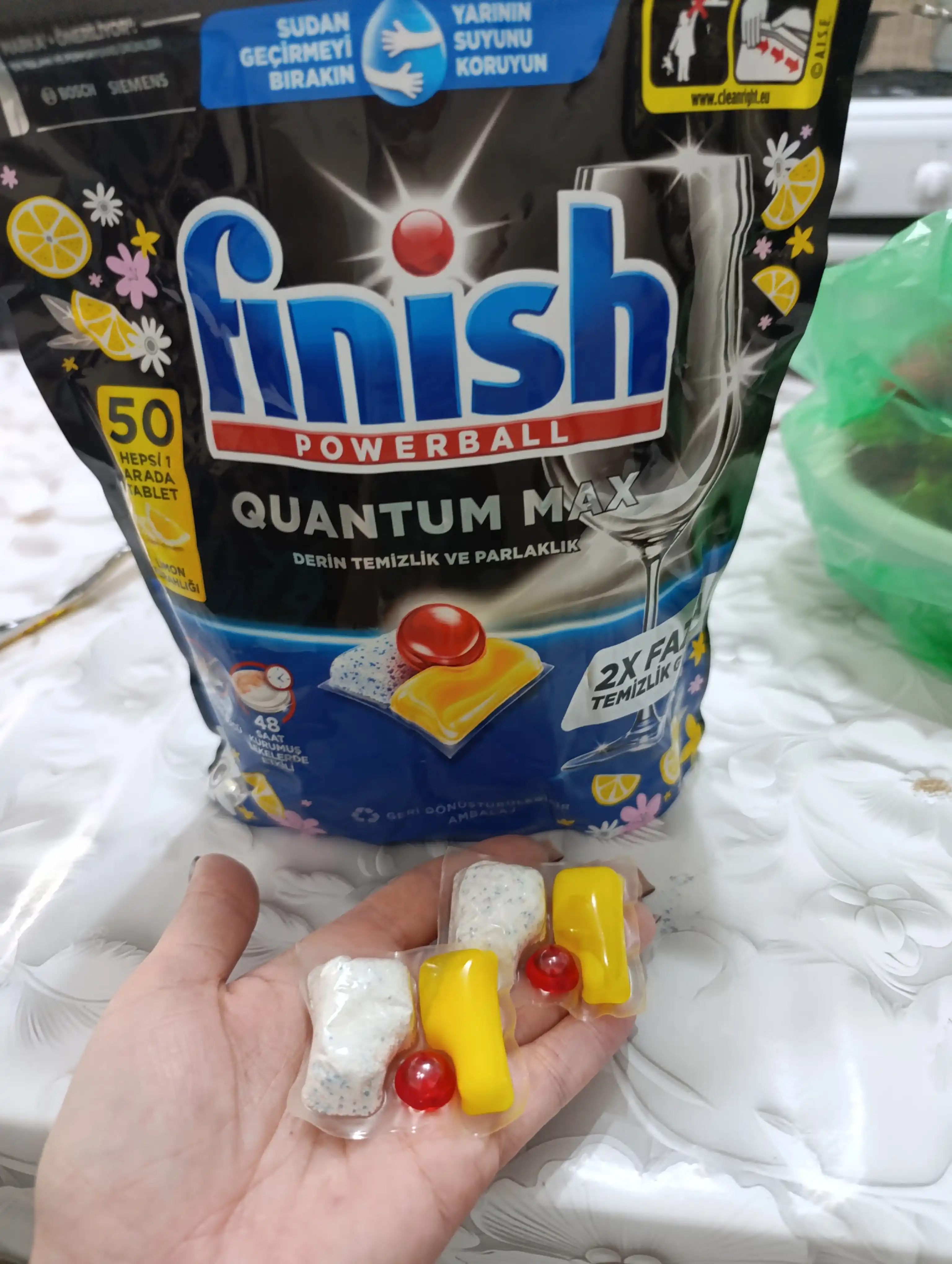 Мощные капсулы для посудомоечных машин Finish Powerball Quantum Max Lemon, 50 штук