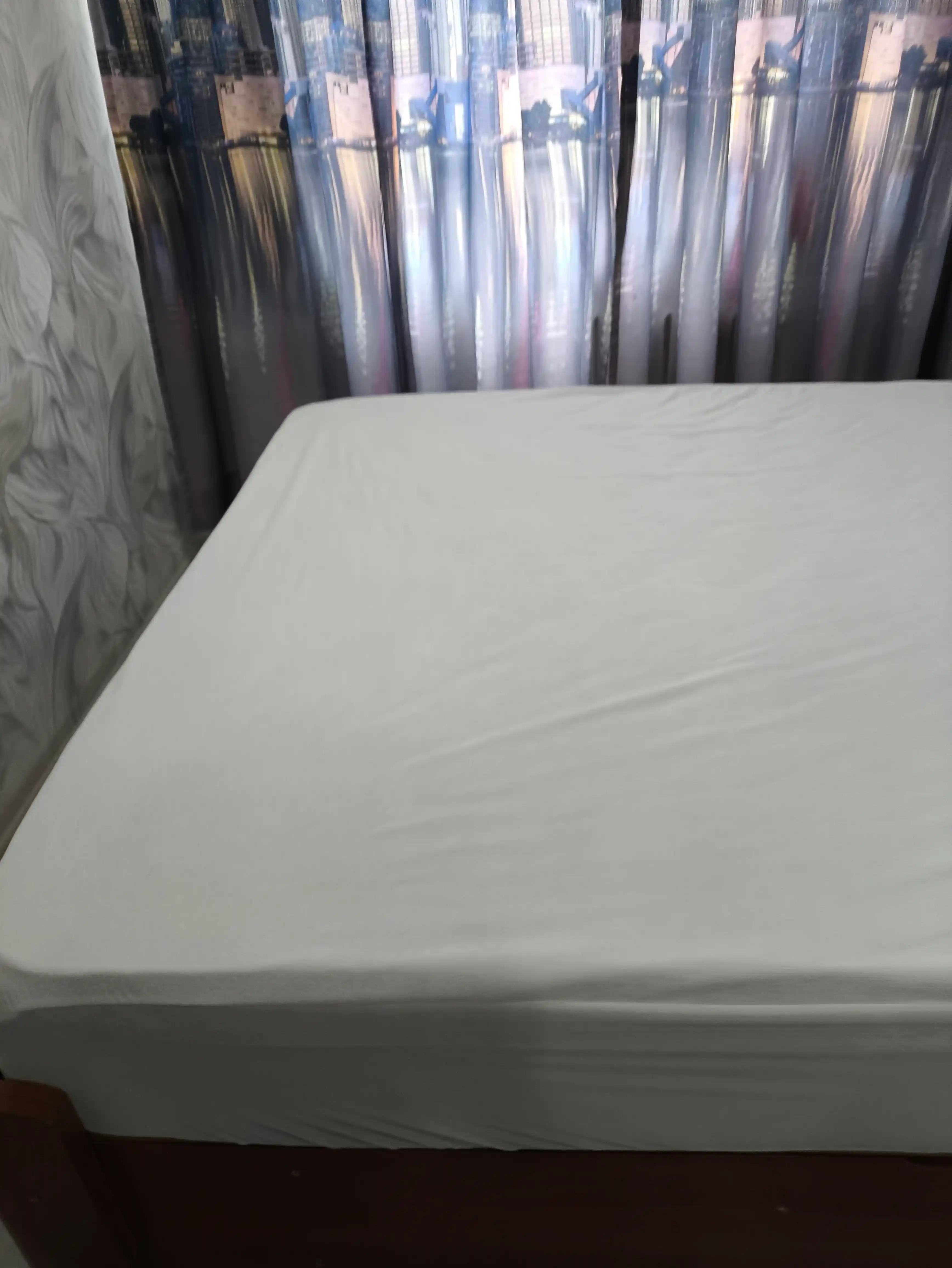 Nam o'tkazmaydigan matras g'ilofi, rezinkali va bortli, o'lchamlari: 160x200 va 180x200