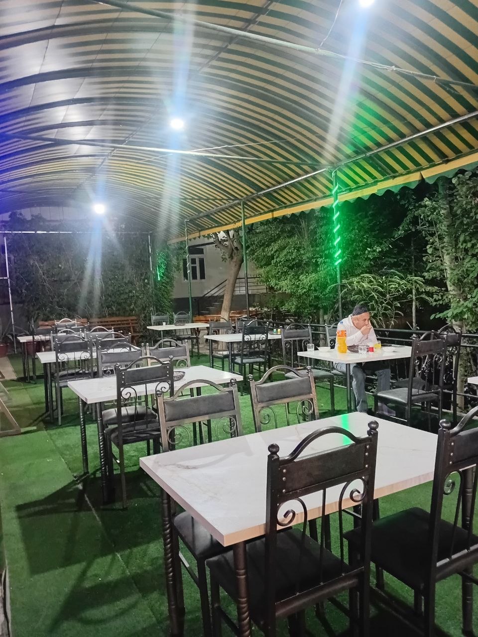 Banner matosi, suv o'tkazmaydigan tent, Quyosh va tashqi ta’sirlarga chidamli
