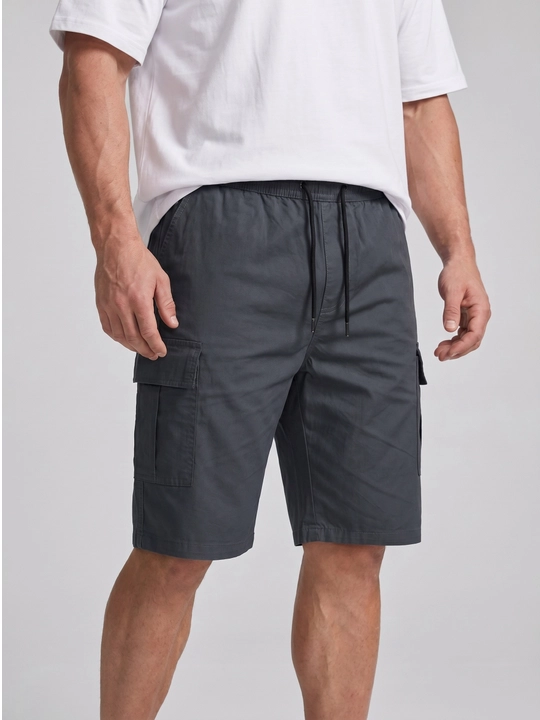 Erkaklar kargo shortiklari, keng fason, paxta va polyester, beli cho'ziluvchan