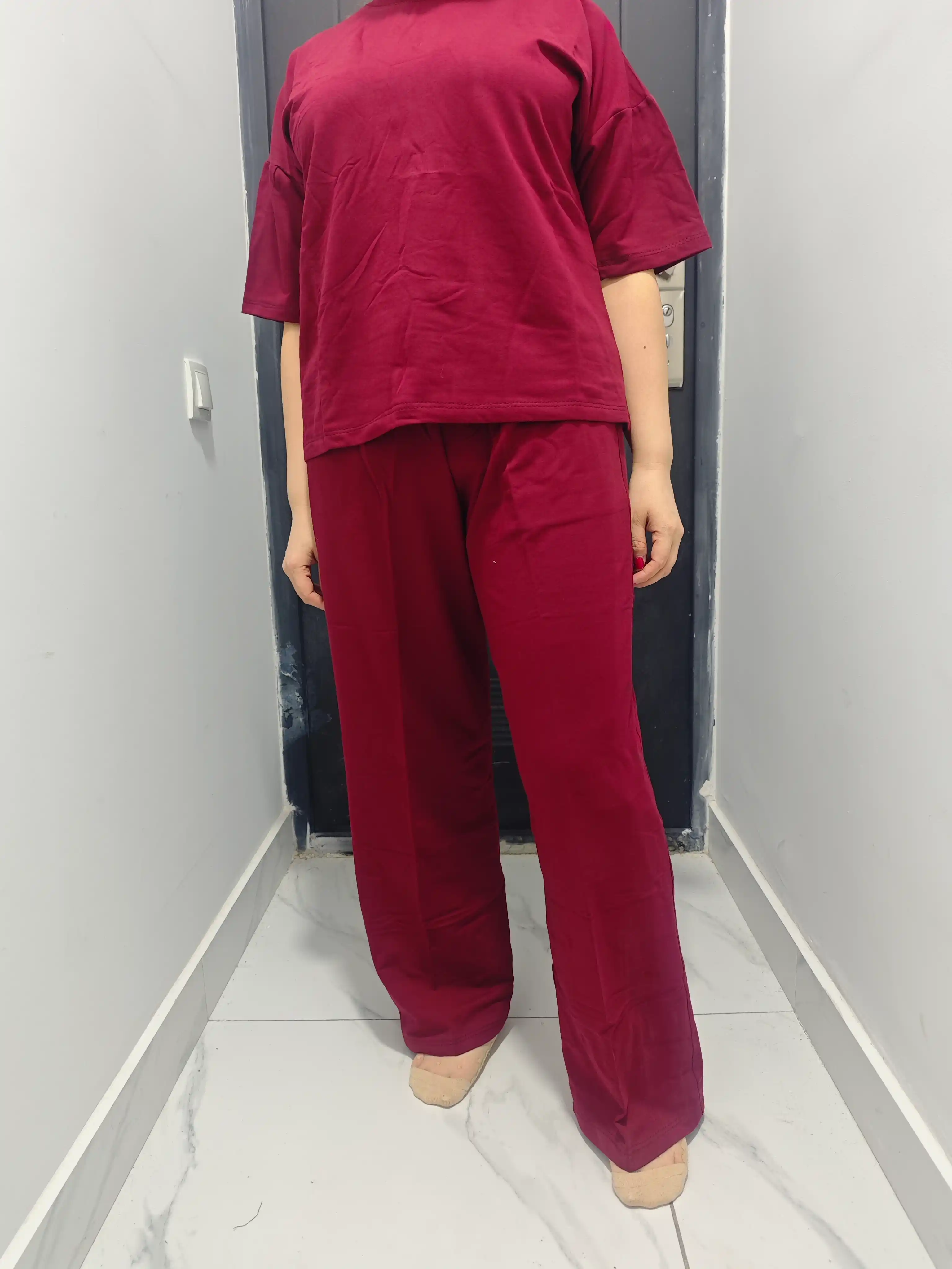 Ayollar uchun zamonaviy ikki qismli kostyumi – oversize va qulay modellar to`plami