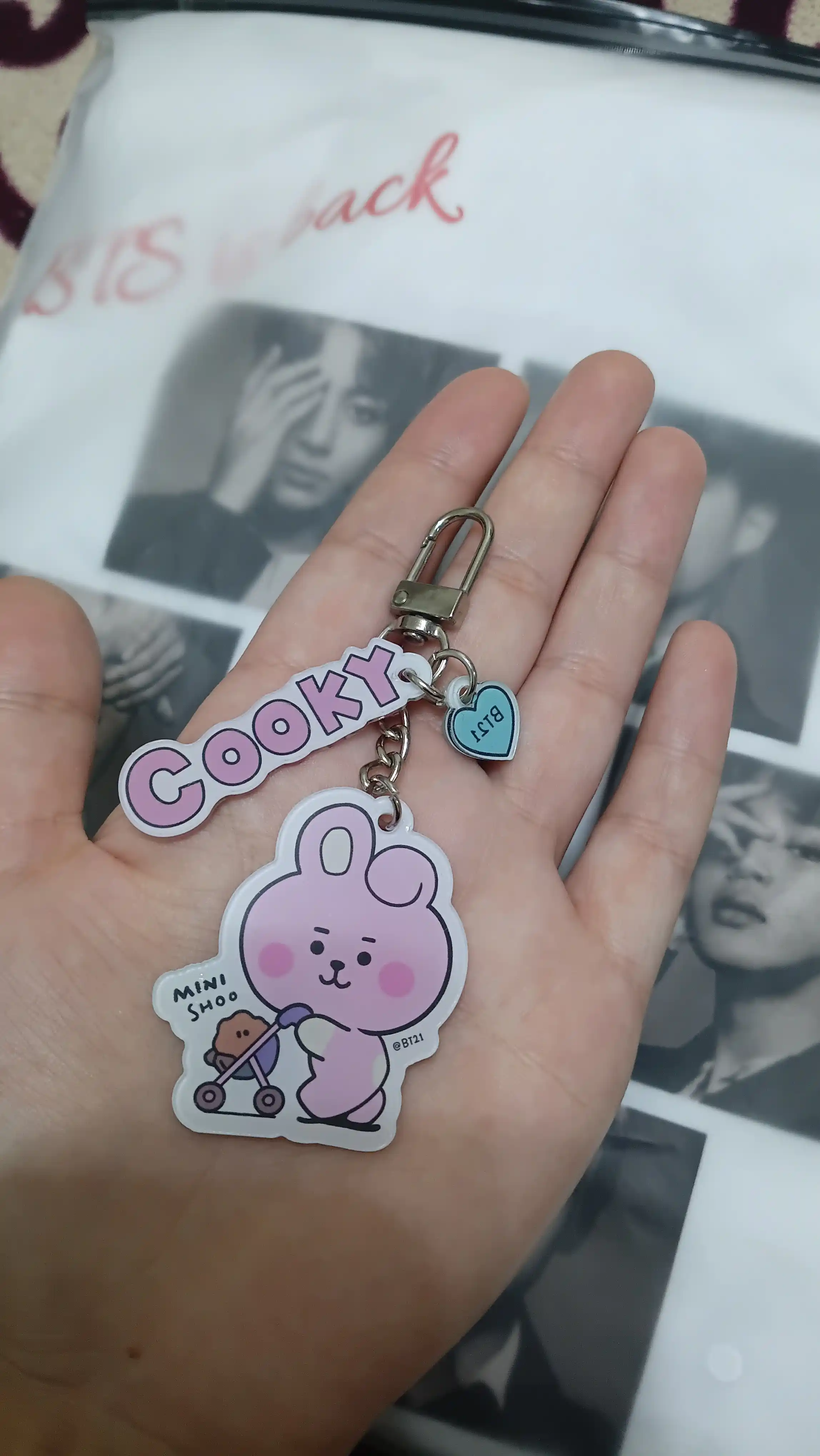 Brelok BT21 akril, kalitlar va sumkalar uchun, BTS ARMY aksessuari