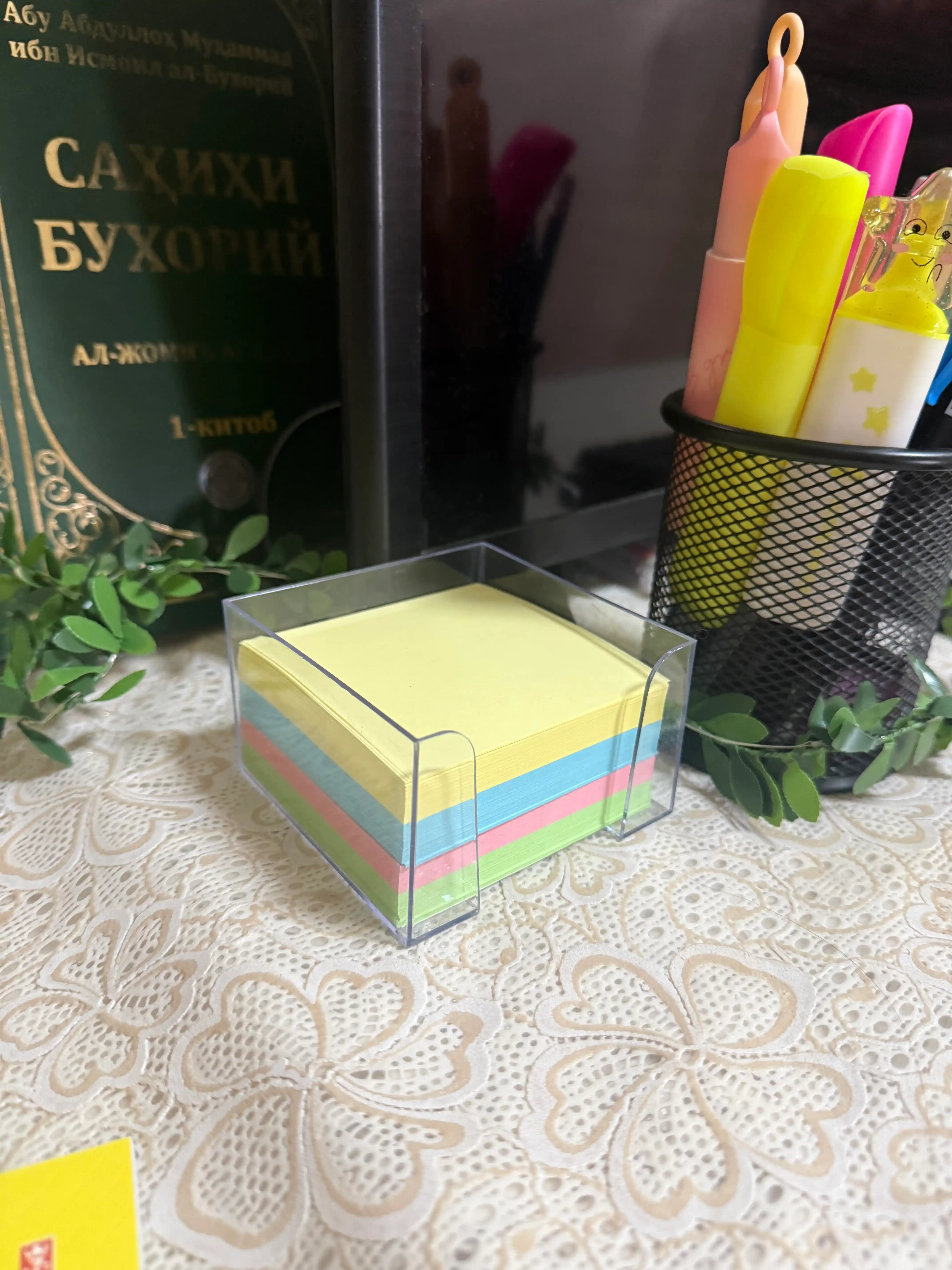 Самоклеящаяся бумага, стикеры Deli 352, 76 * 76 мм, EA00352