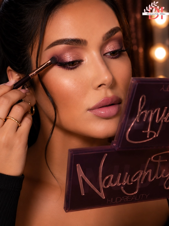 Тени для век Huda Beauty Naughty Nude 18 оттенков для выразительных глаз, эффектного образа
