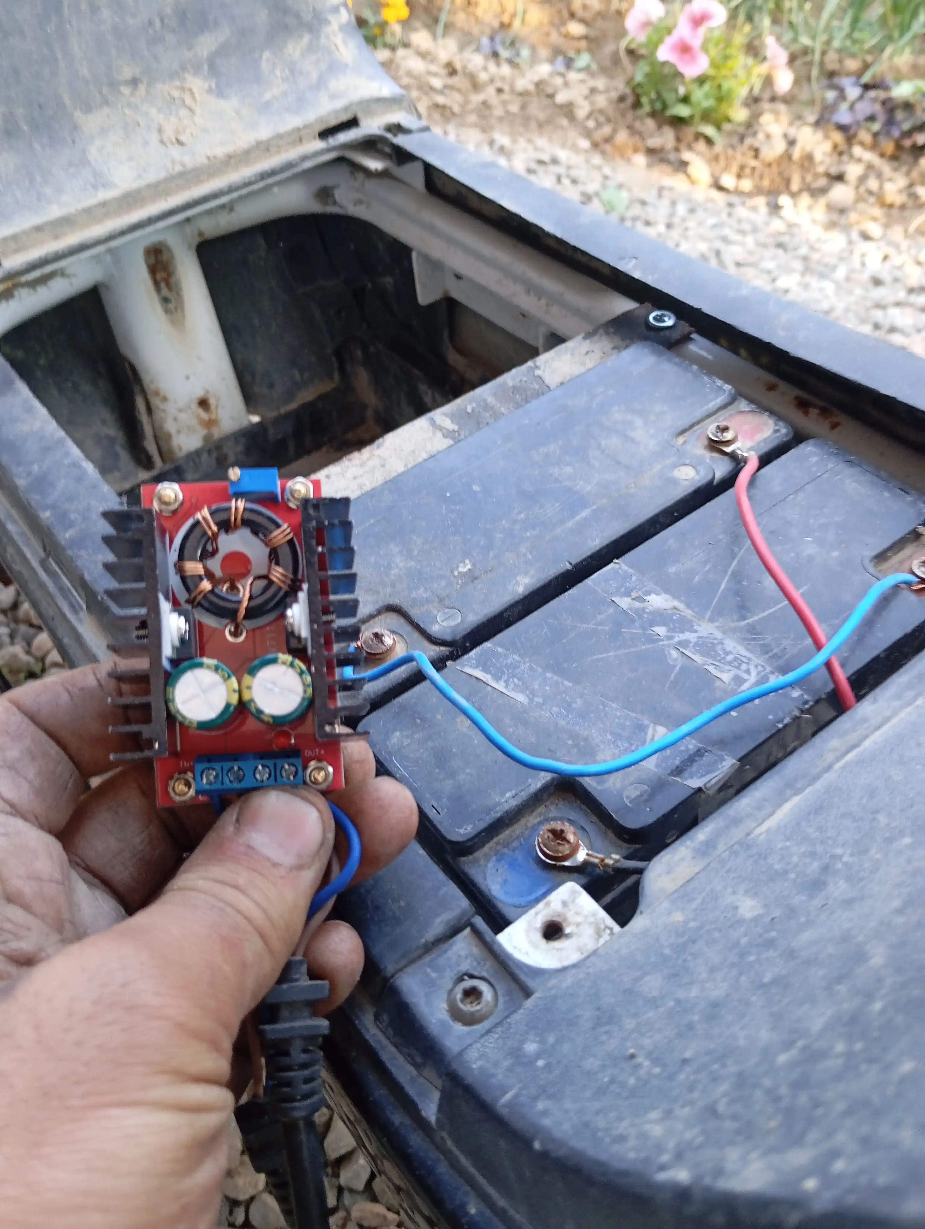 150W DC-DC kukuchlanishni kopaytiruvchi modul "kopaygan kuchlanishni sozlash"
