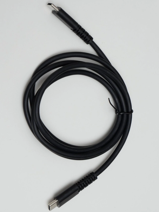 Zaryadlash kabeli Type-C to Type-C (100W, 5Gbps, 1m)—Tezkor quvvatlash va ma'lumot uzatish