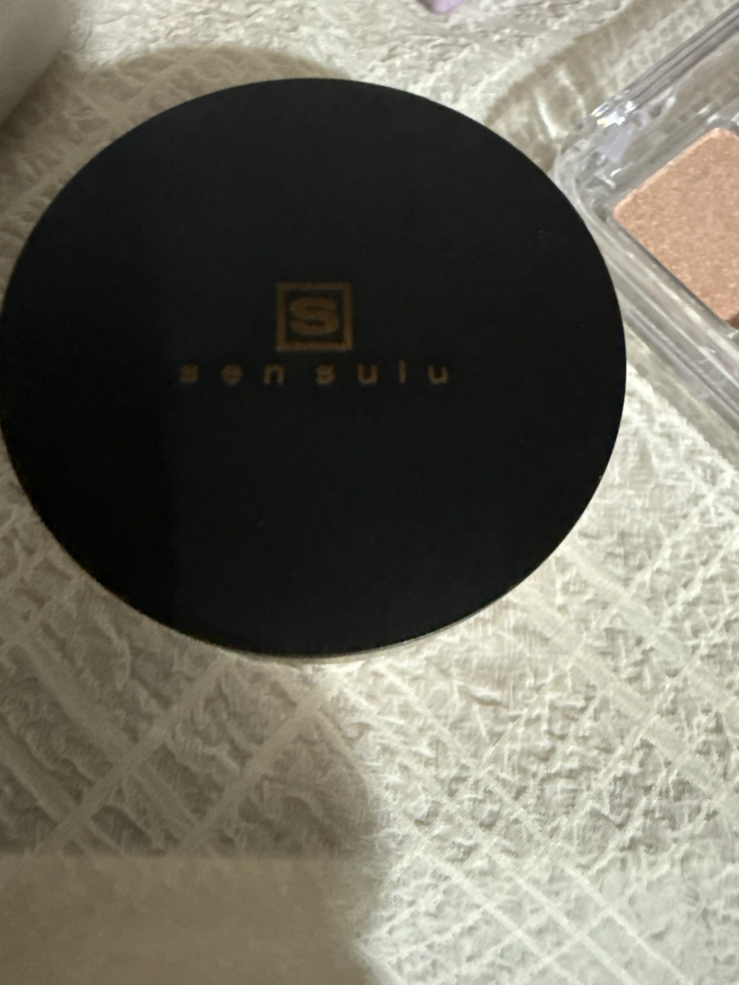 Sen Sulu mineral pudrasi V1 V2