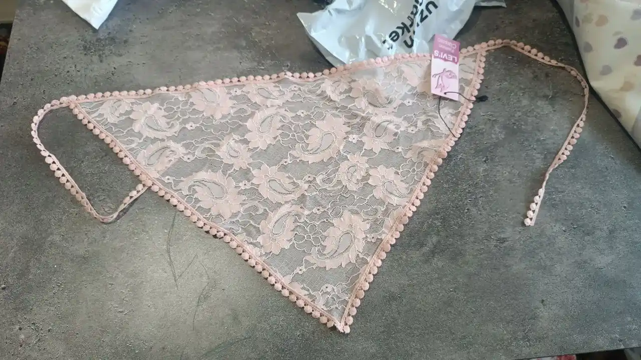 Kosinka, to‘rli, bask uslubidagi to‘rli kosinka, bandana, romol