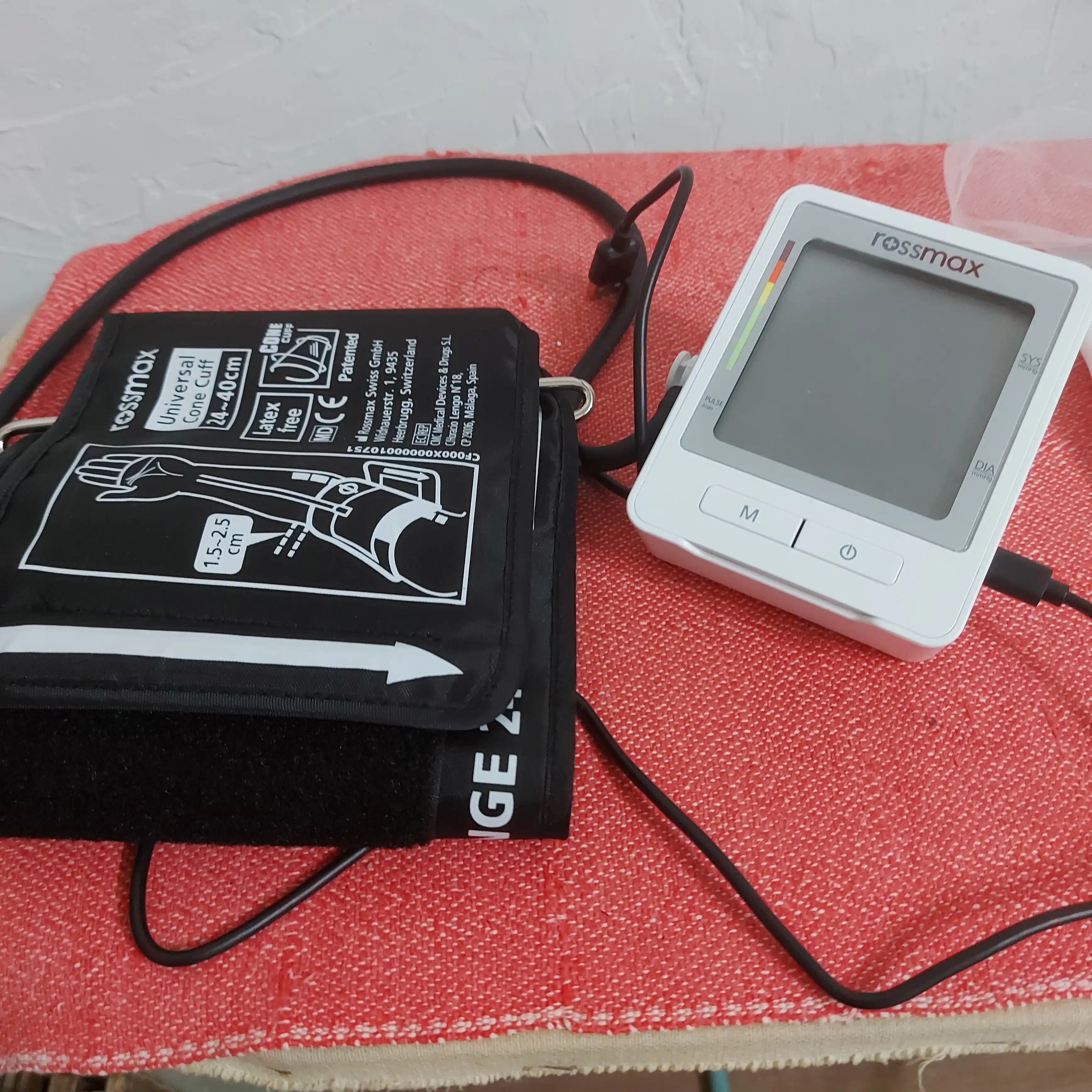 Raqamli avtomatik tonometr Z1 Rossmax Swiss