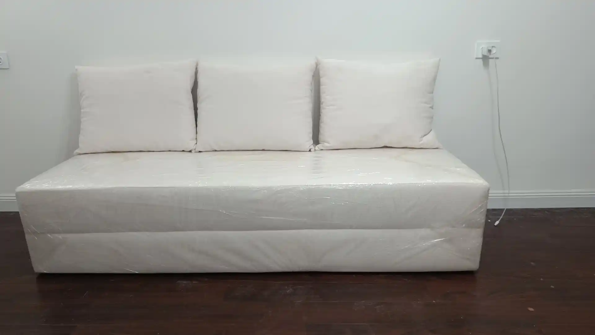 140x190 sm karkassiz, yig‘ma divan-krovat — qulay yotoqxona uchun ideal tanlov