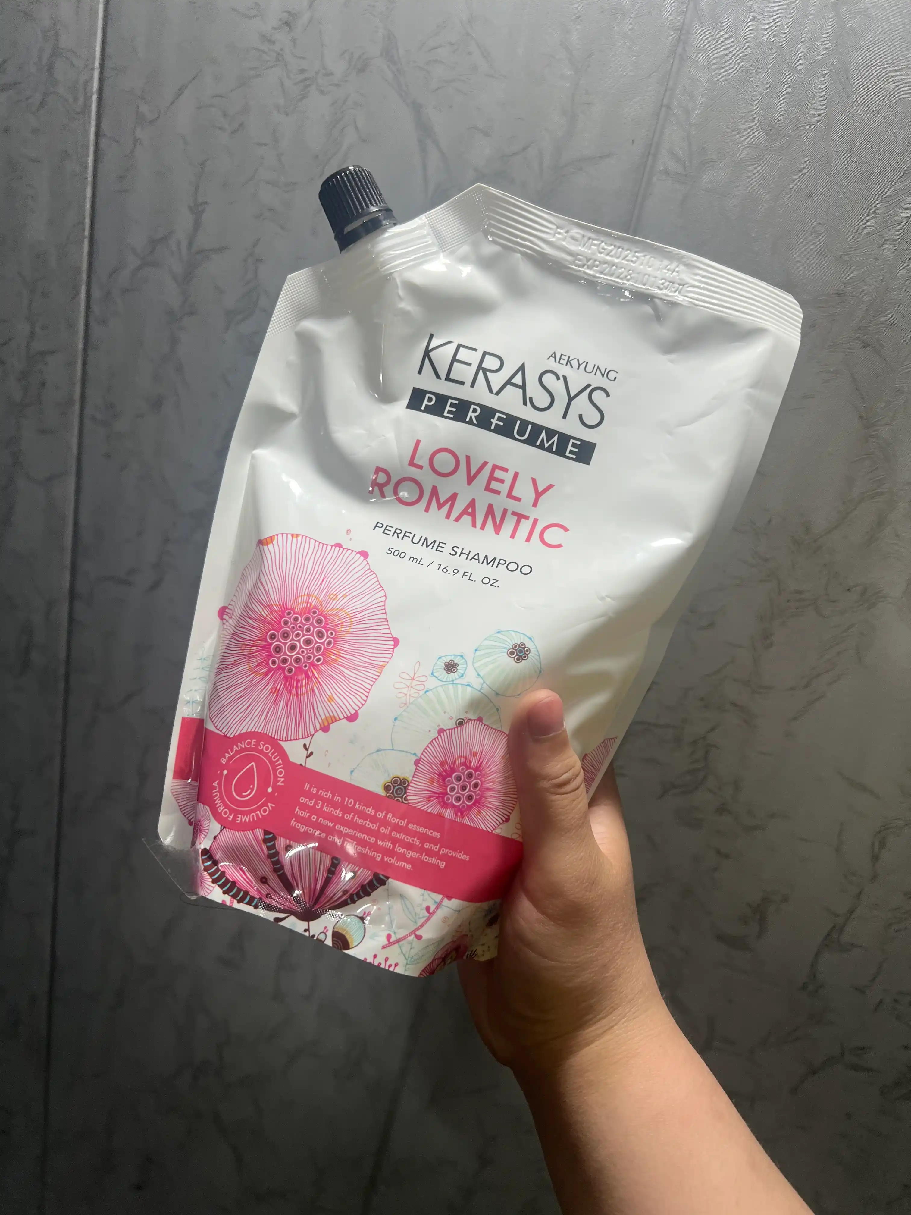 Шампунь с кератином, для женщин, с приятным ароматом, Kerasys Lovely Romantic