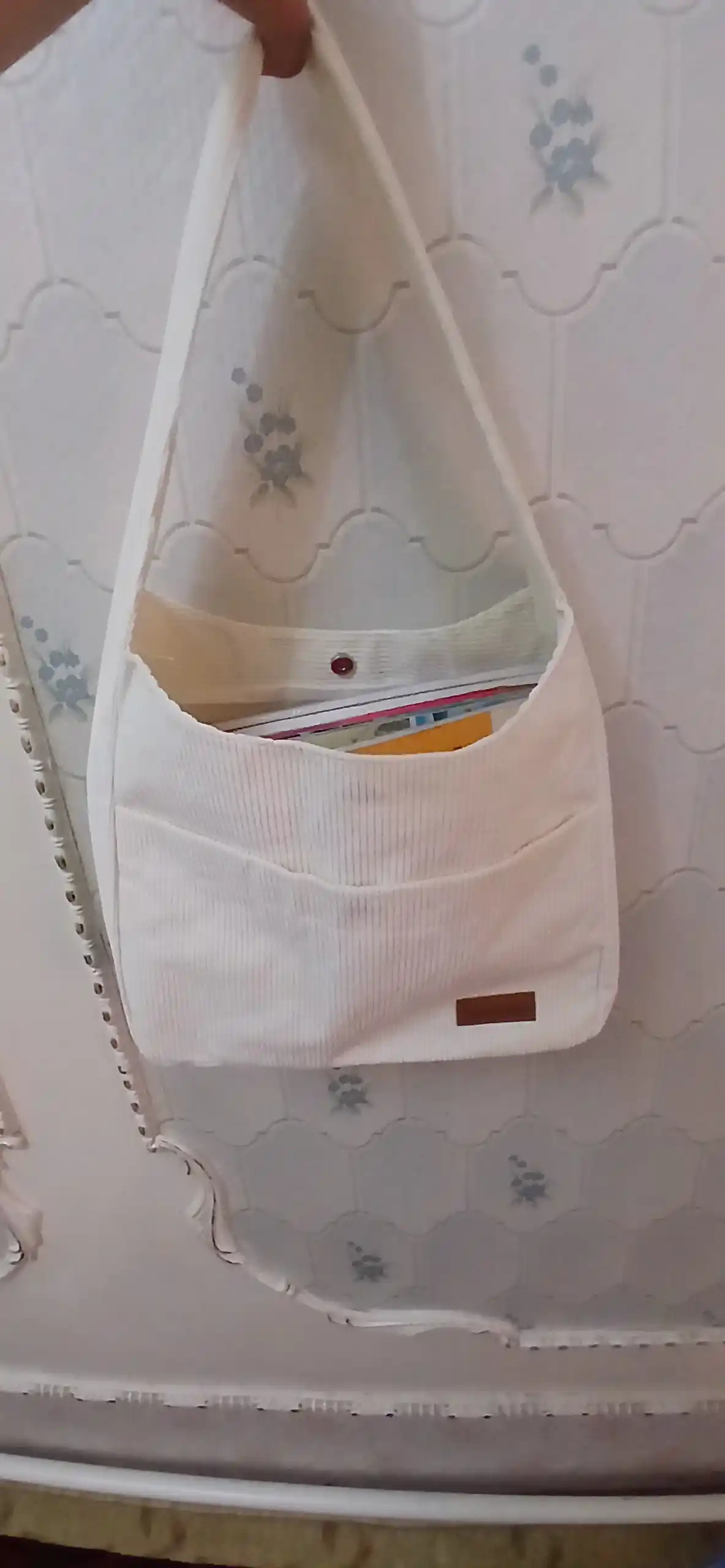 Ayollar shopper sumkasi, baxmaldan, yelkaga taqiladigan, 4 xil rangda: qora, jigar rang, oq, pushti
