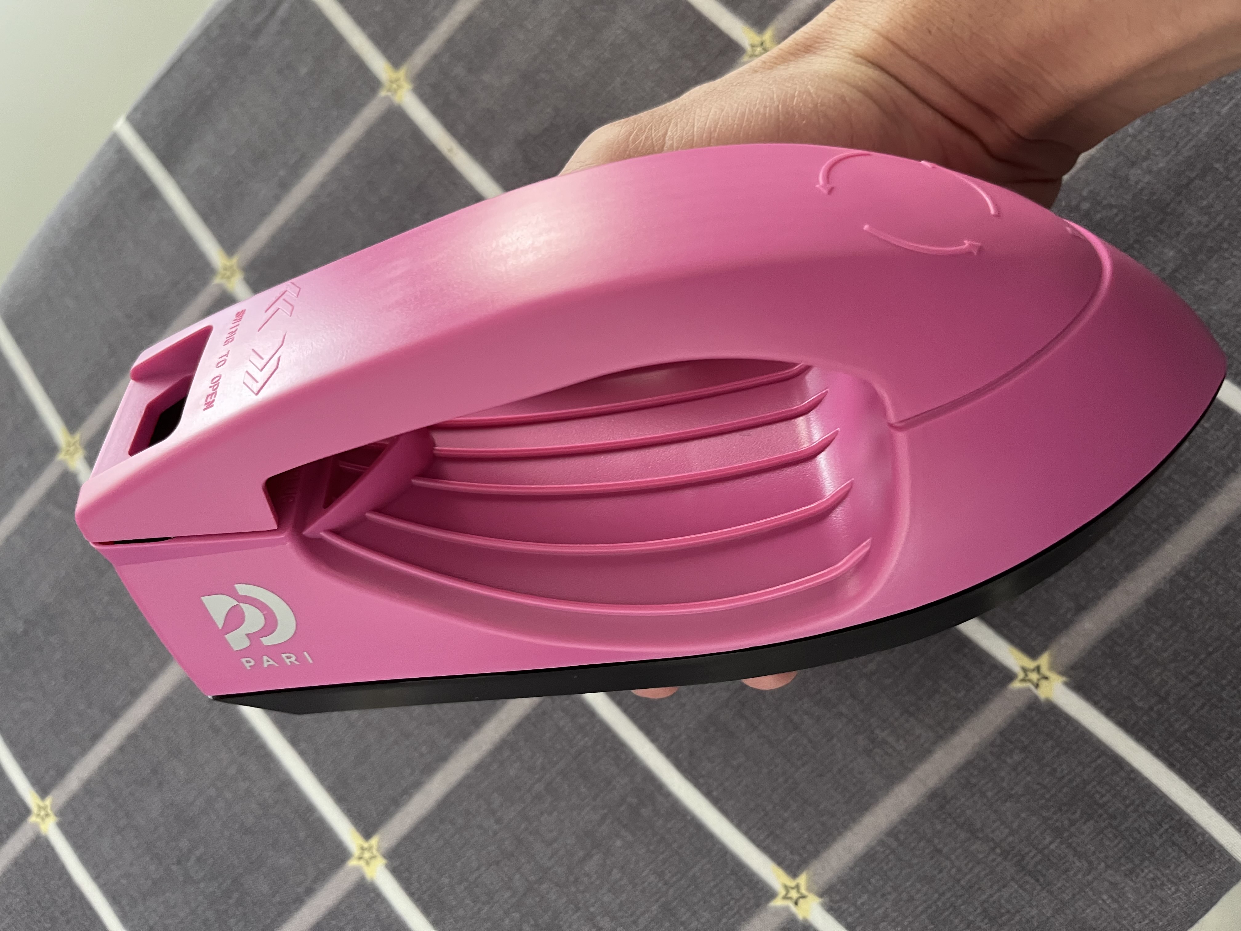 PARI bug‘li dazmol kiyim uchun, portativ model HL-133, 850 W