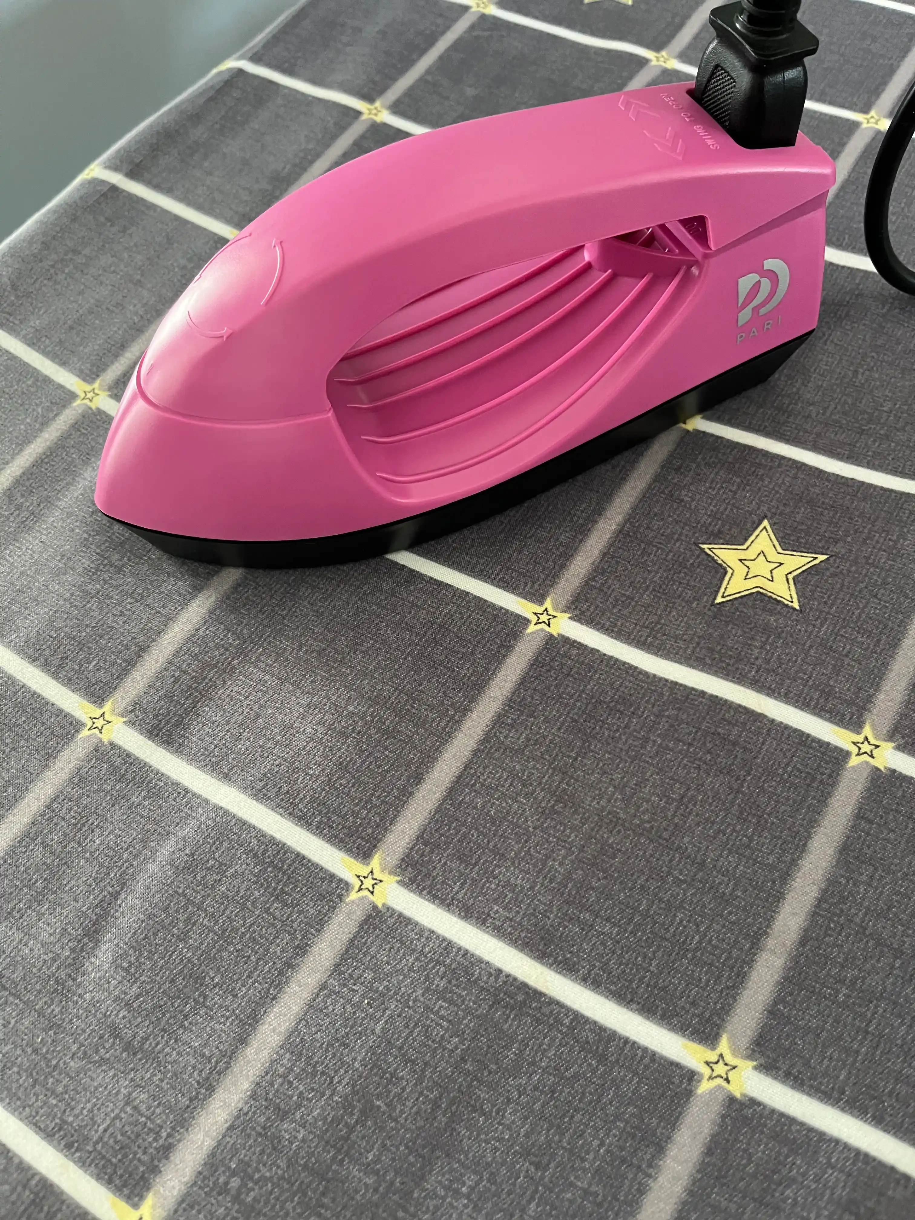 PARI bug‘li dazmol kiyim uchun, portativ model HL-133, 850 W