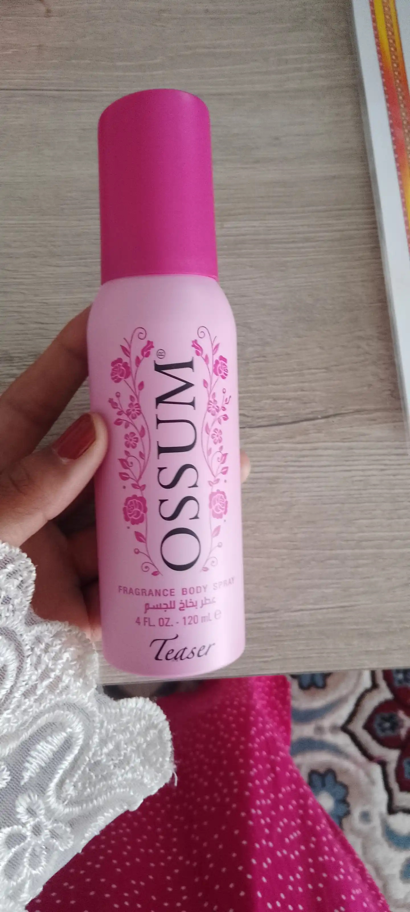 Ossum Teaser - ayollar uchun parfumeriyalangan tana sprey, 120 ml