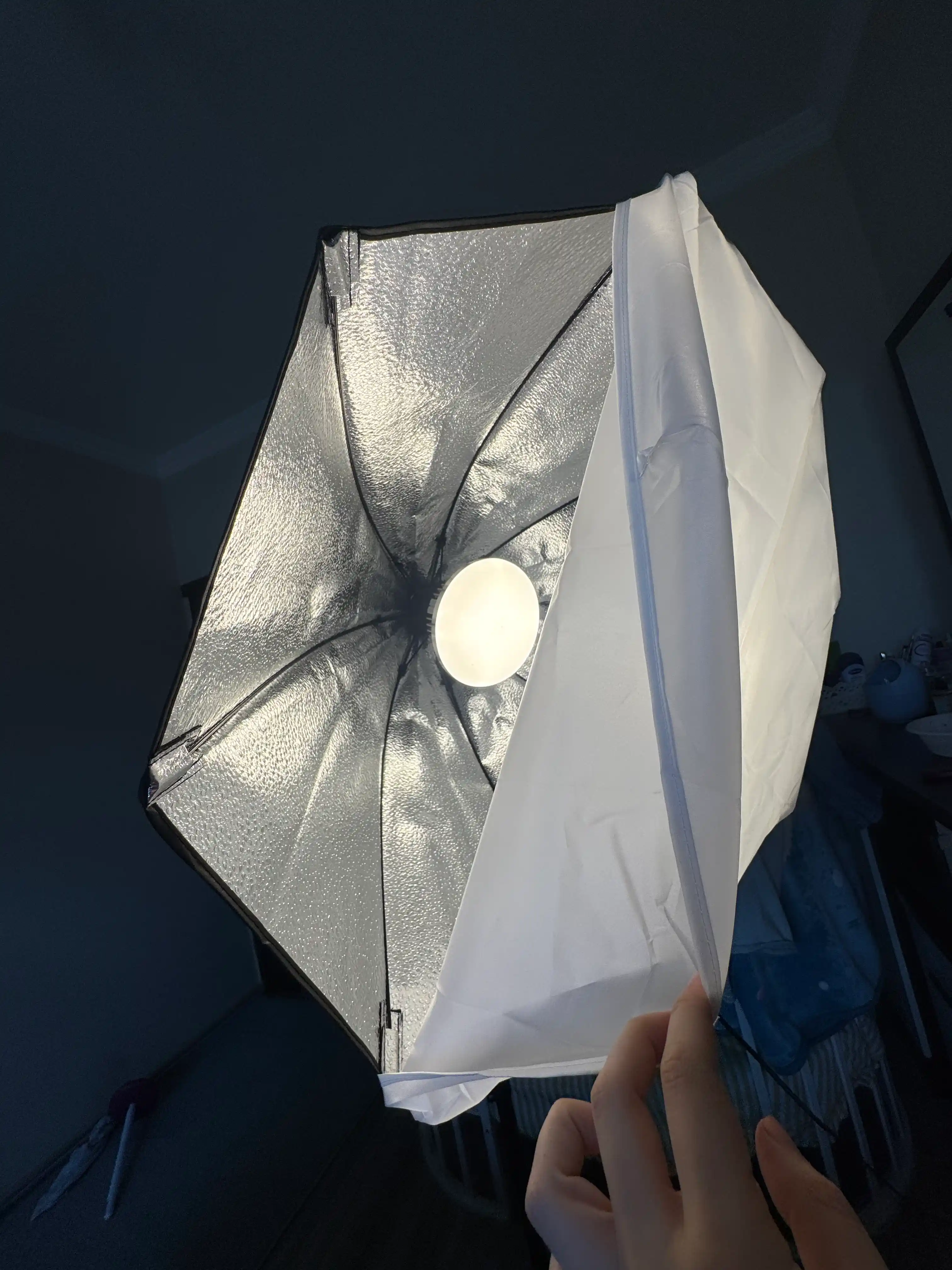 Dumaloq softbox, lampa, ustun, pult