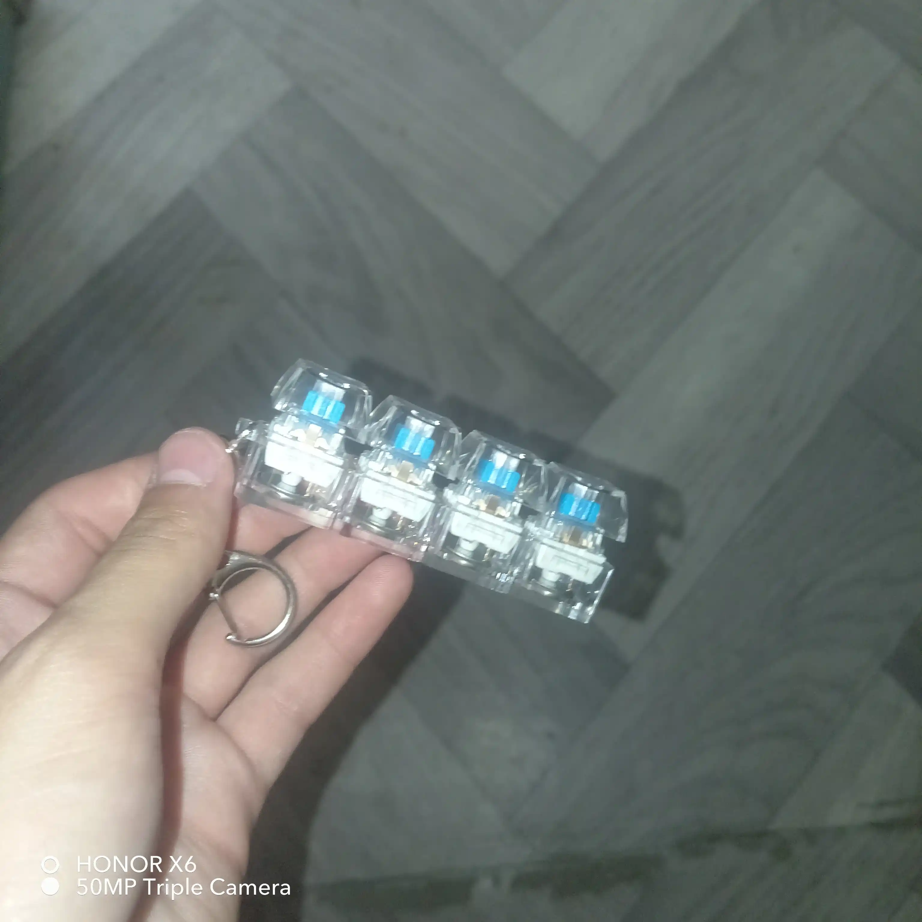 Антистресс игрушка, светится и кликает при нажатии, расслабляет