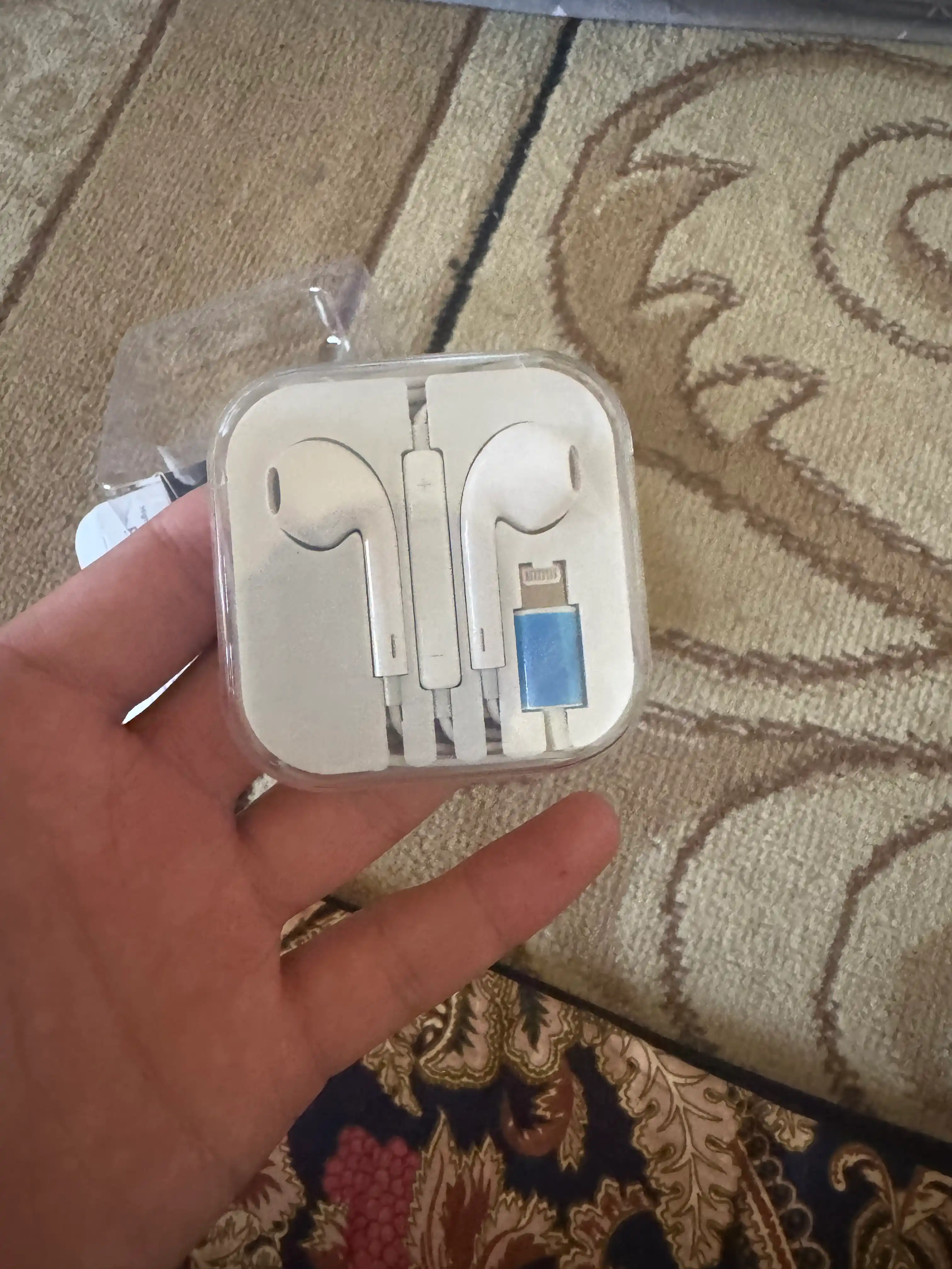 IPhone uchun simli quloqchinlar,naushniklar mikrafon bilan — type-c, lightning