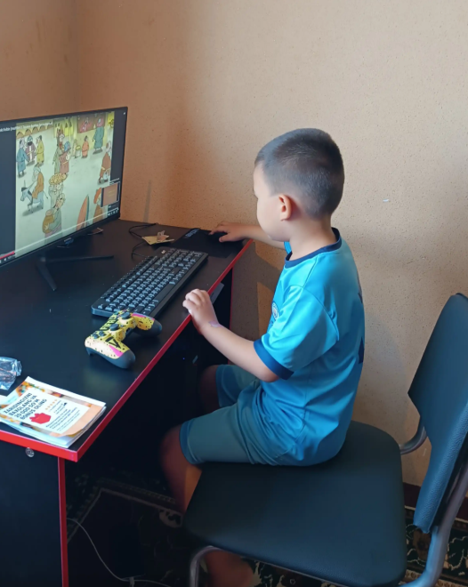 Ofis, uy va o'qish uchun shaxsiy kompyuter, Windows o'rnatilgan, Intel Core i5, 256 GB SSD