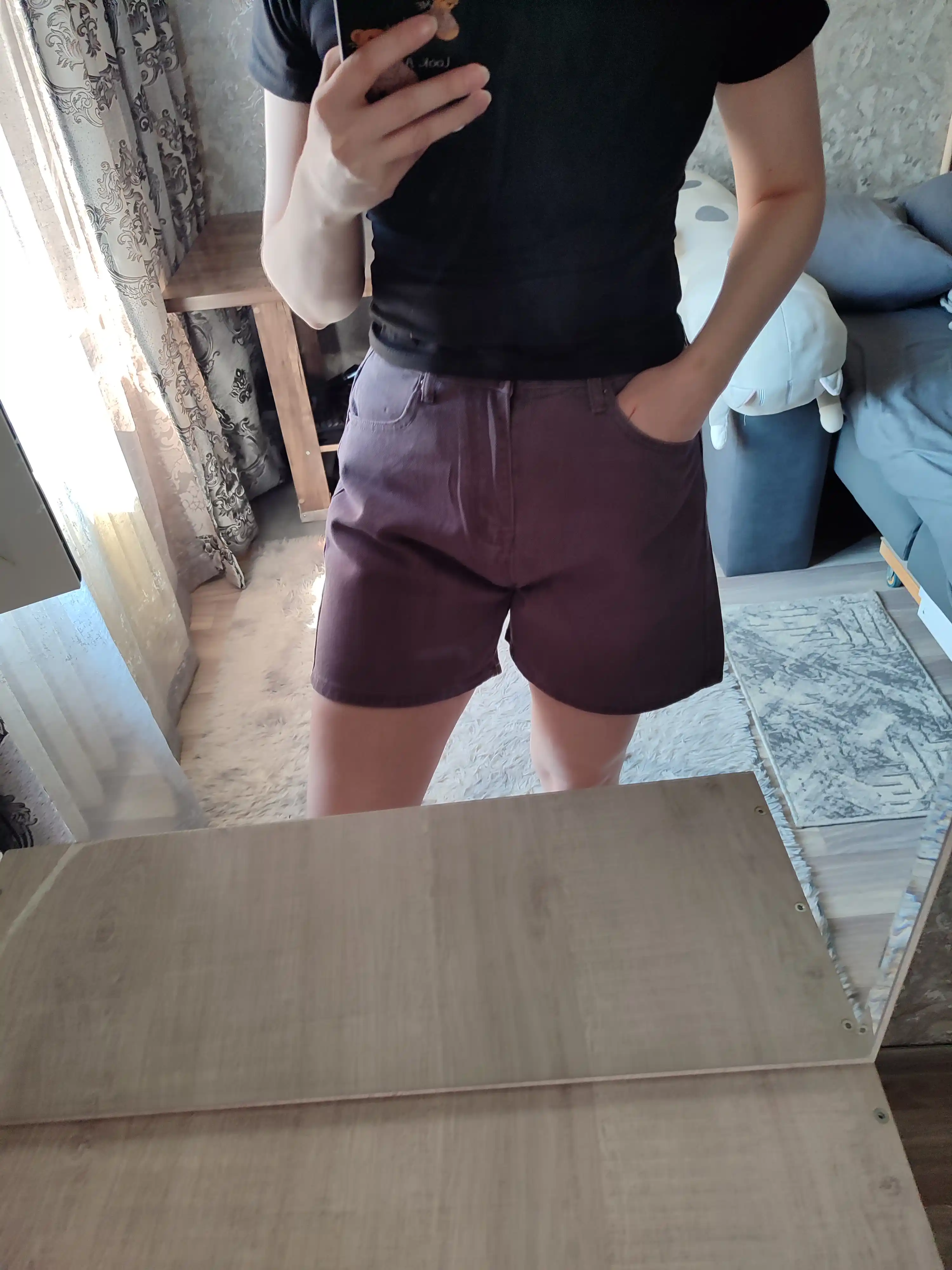 Ayollar uchun jinsi shortiklar