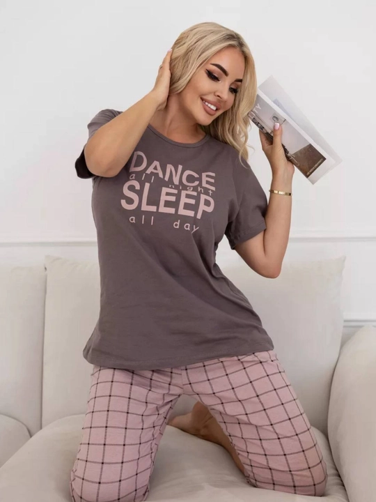 Ayollar pijama, shim va futbolkasi