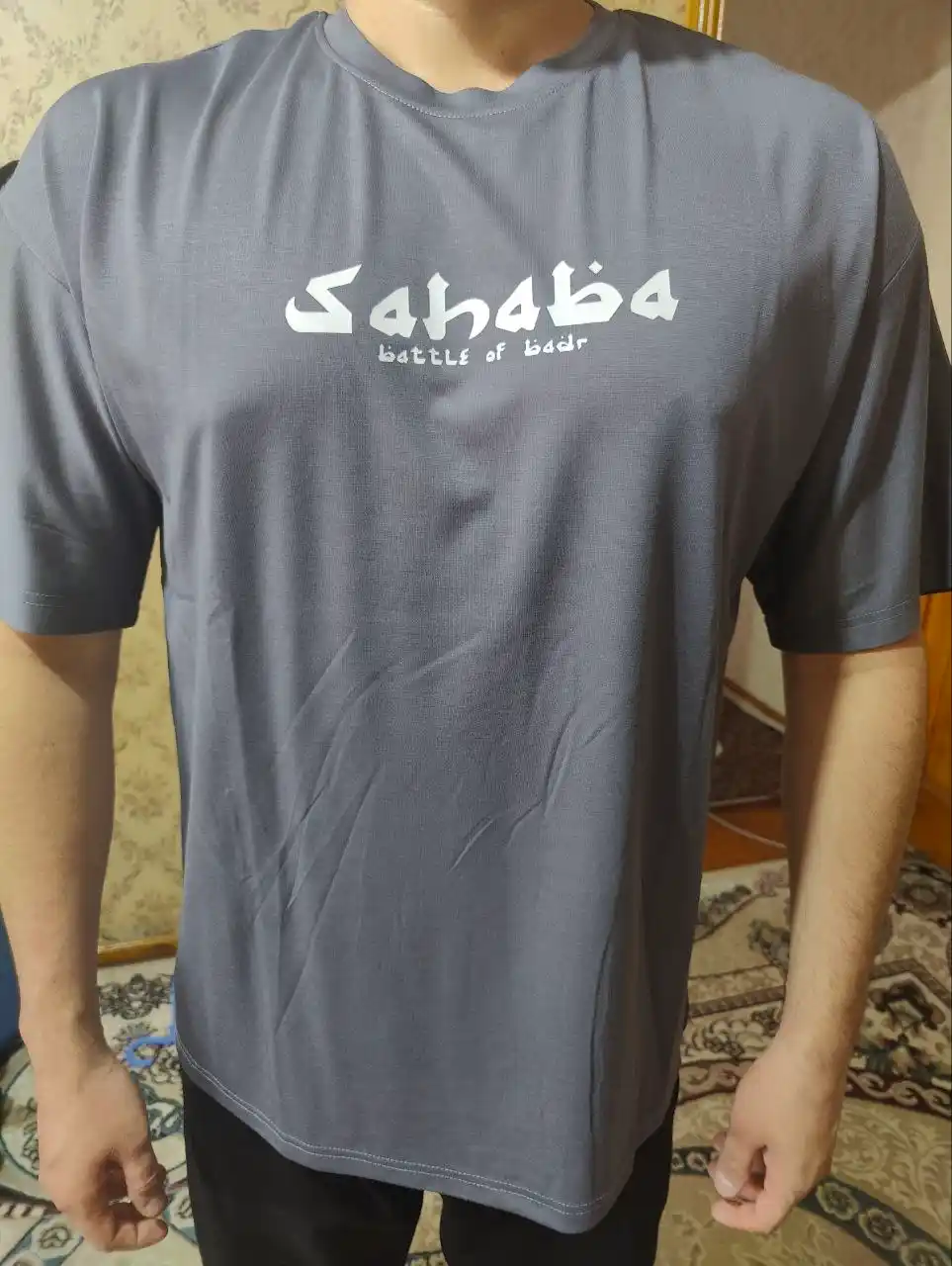 Erkaklar va ayollar uchun uniseks katta o‘lchamli futbolkalar