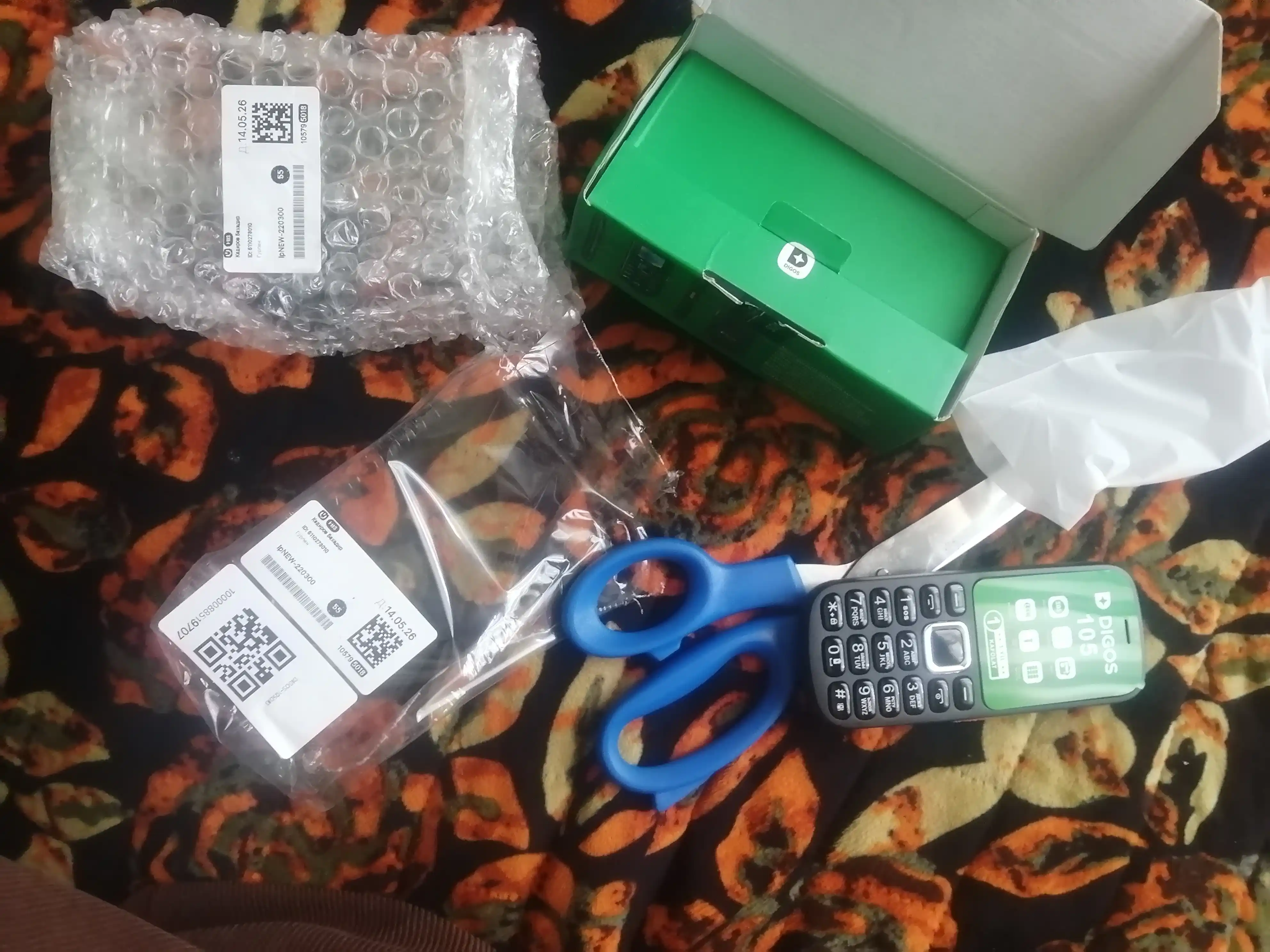 Mobil telefon Digos 105, 2 sim karta Imei dan otgan. zarydakasi bor. Batarey 1000mAs