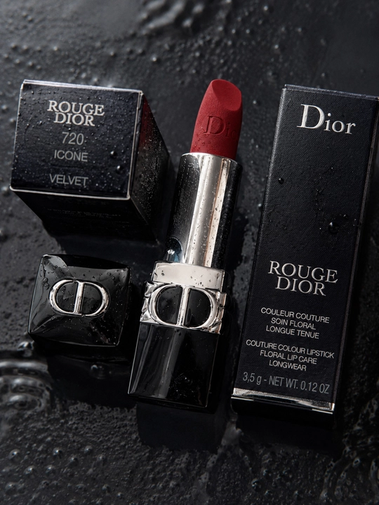 Помада для выразительных губ  Rouge Dior Satin 720 – яркий цвет и гладкий финиш