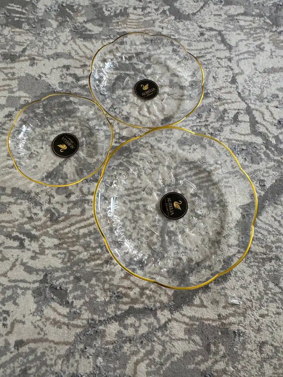 3 dona servirovka uchun tarelka, mevalar, shirinliklar, salat uchun Bogema plastikdan,lagan