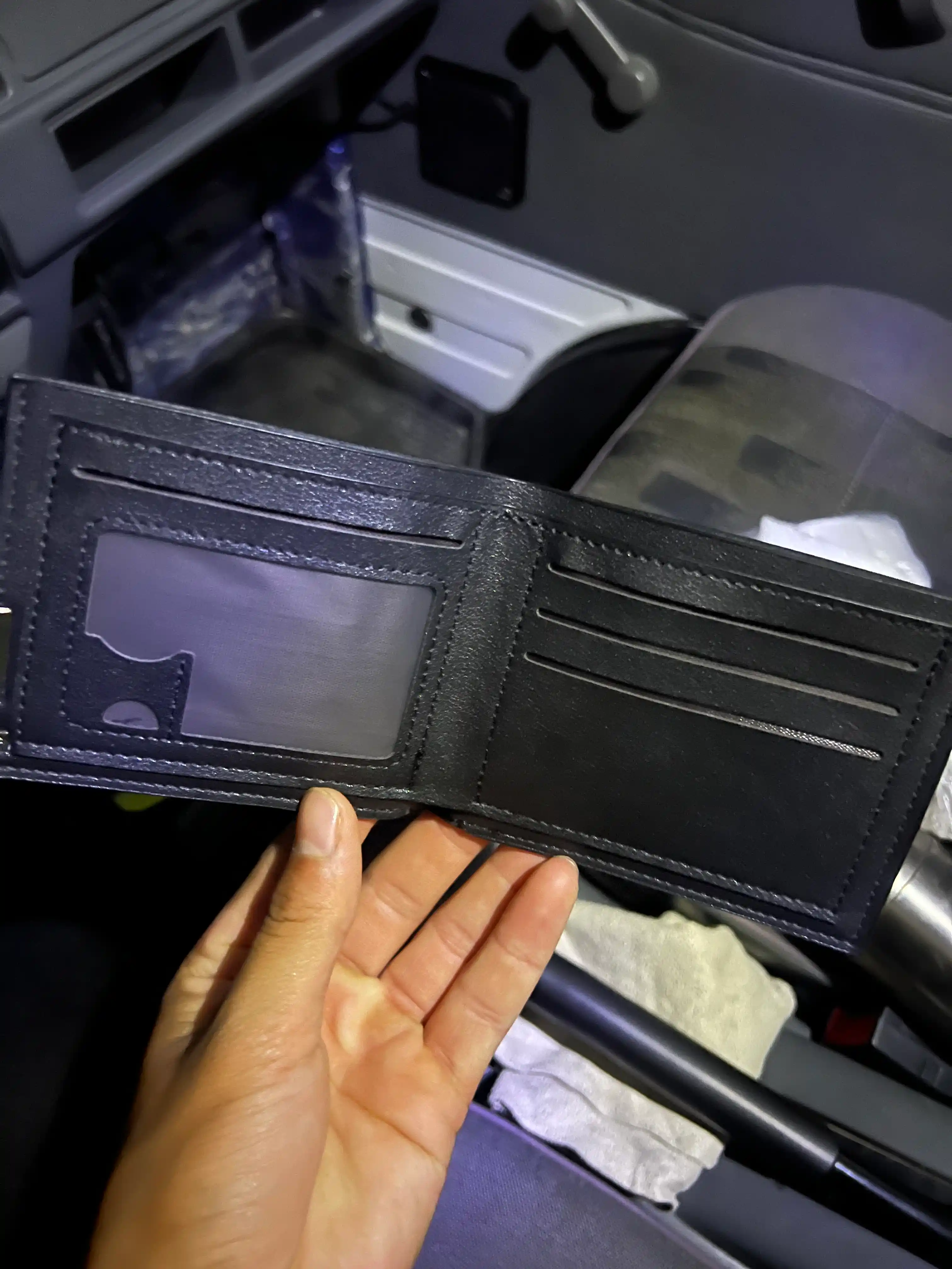 Erkaklar hamyoni Classic wallet B623