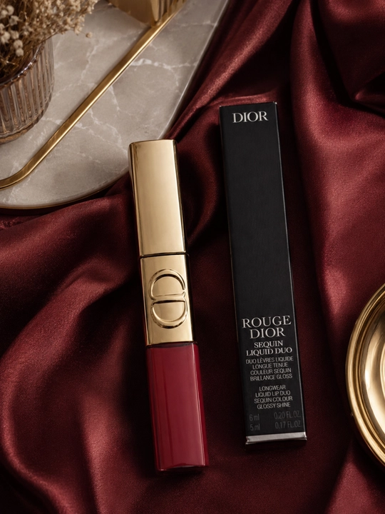 Эффект голливудских губ Dior 999 Spectacular – ультра блеск и глубина цвета