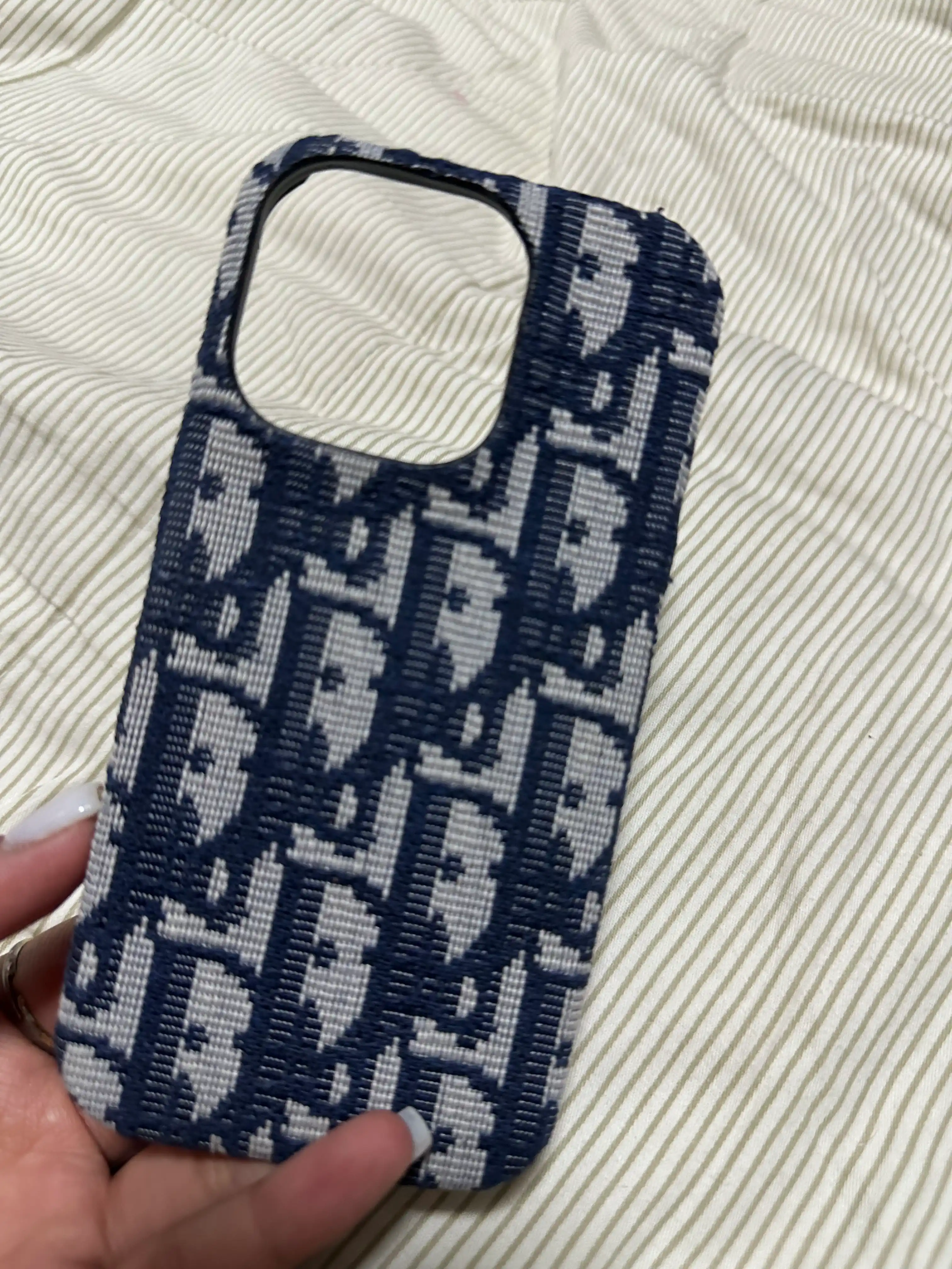 G'ilof Dior iPhone 14, 15, 16 Pro, ProMax, Plus uchun
