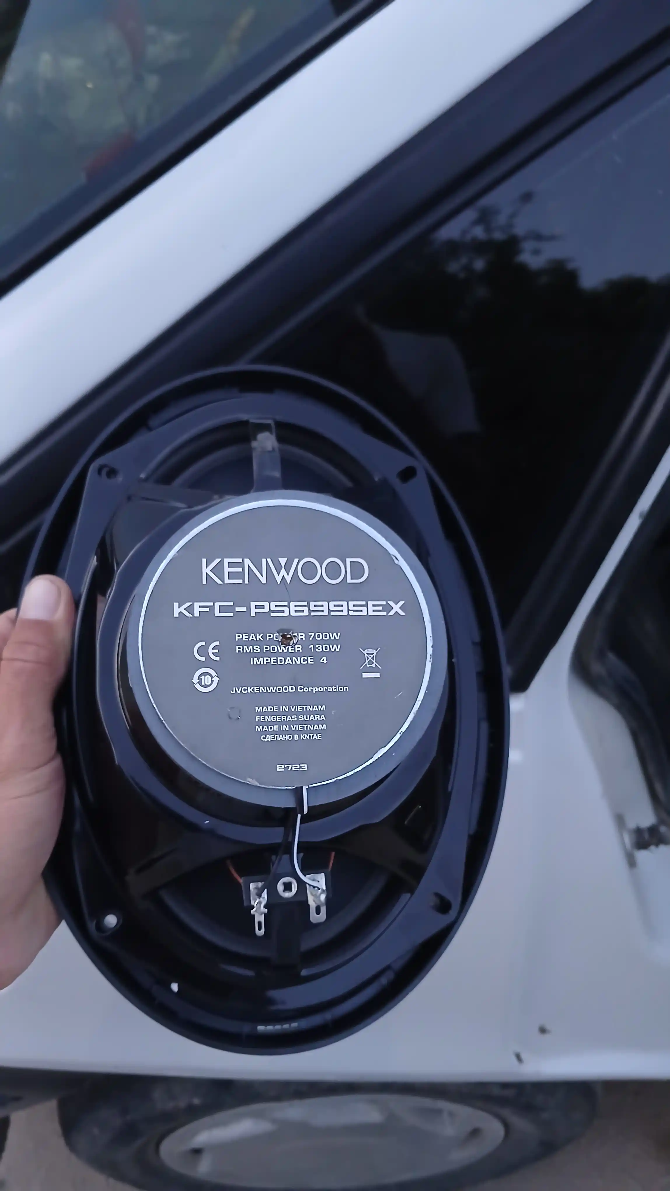 Kenwood 700w 2 динамика, BASS 5 динамиков, 4 динамика и усилитель басов не нужны kalonka