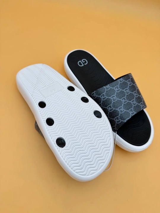 Premium Slide Slipper — zamonaviy va qulay slipper modeli, yumshoq tagligi oyoqqa maksimal